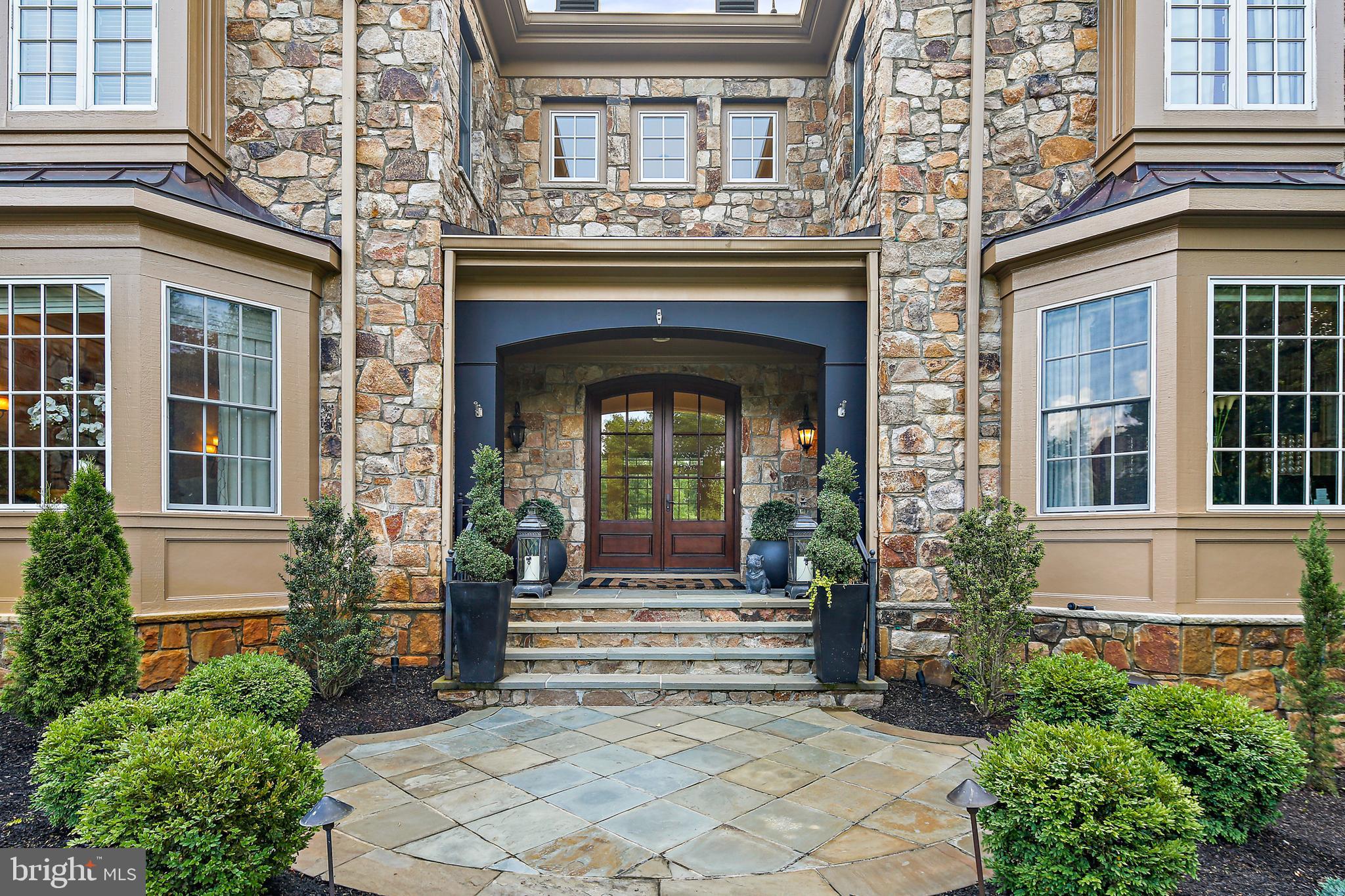 RIVERWOOD - Residential