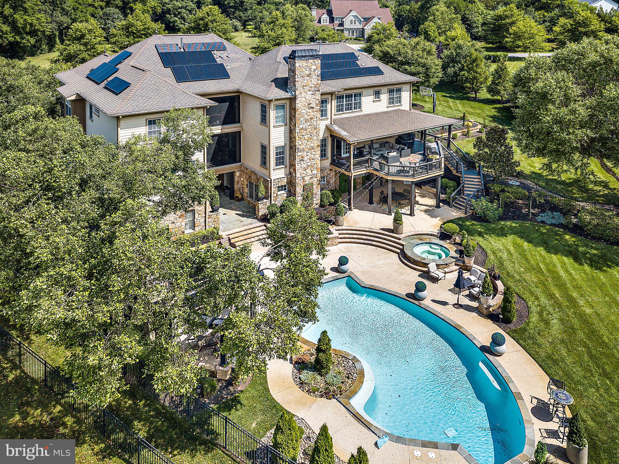 RIVERWOOD - Residential