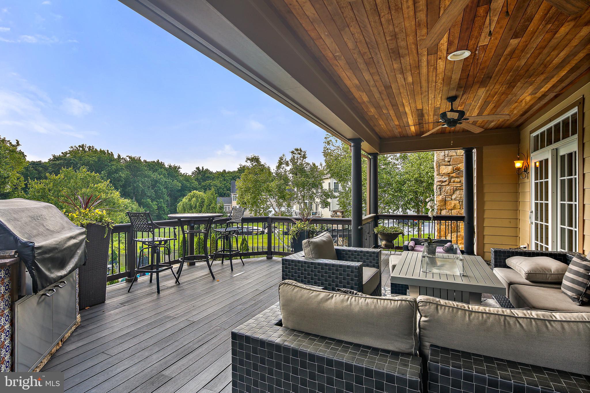 RIVERWOOD - Residential