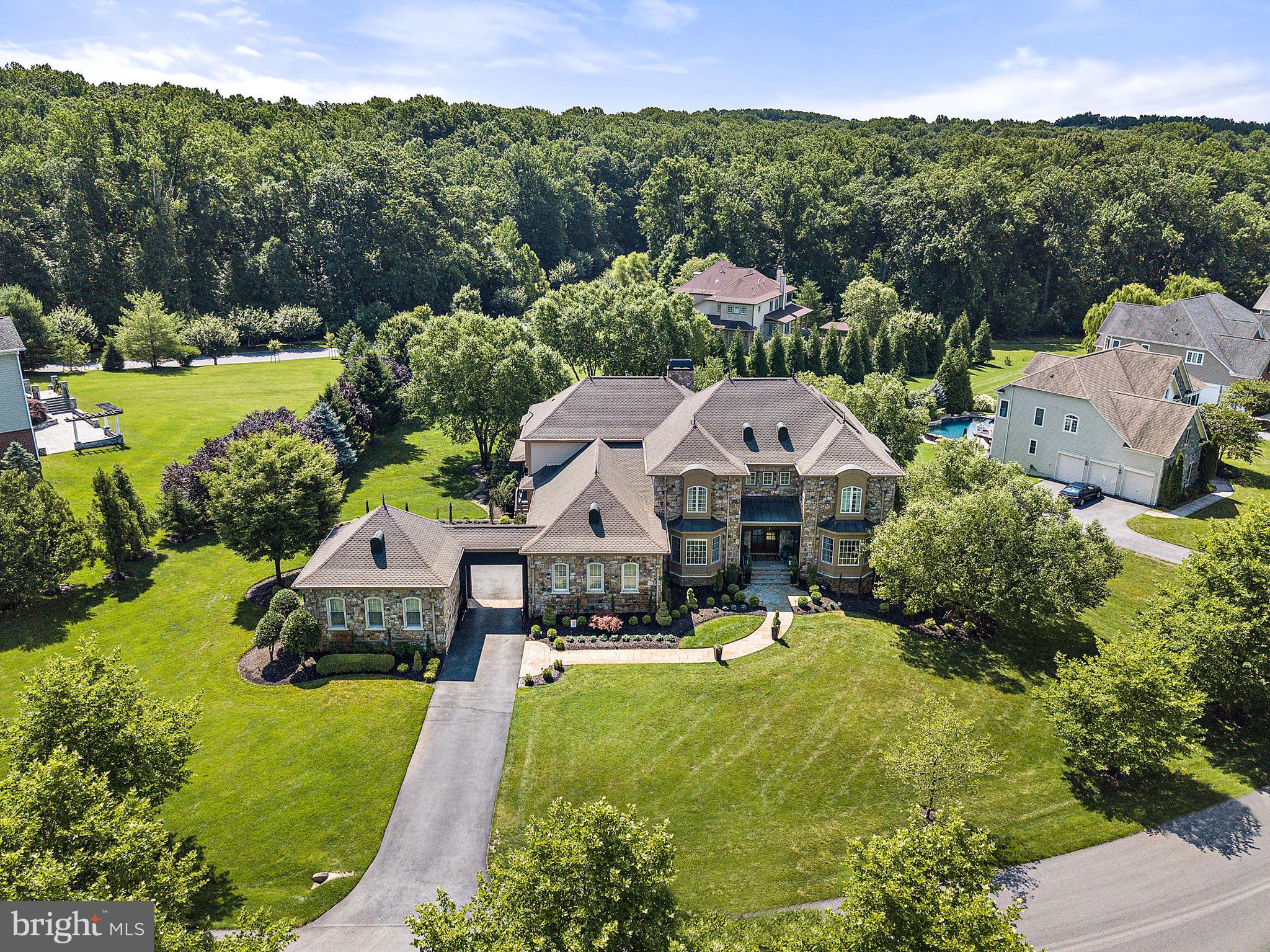 RIVERWOOD - Residential