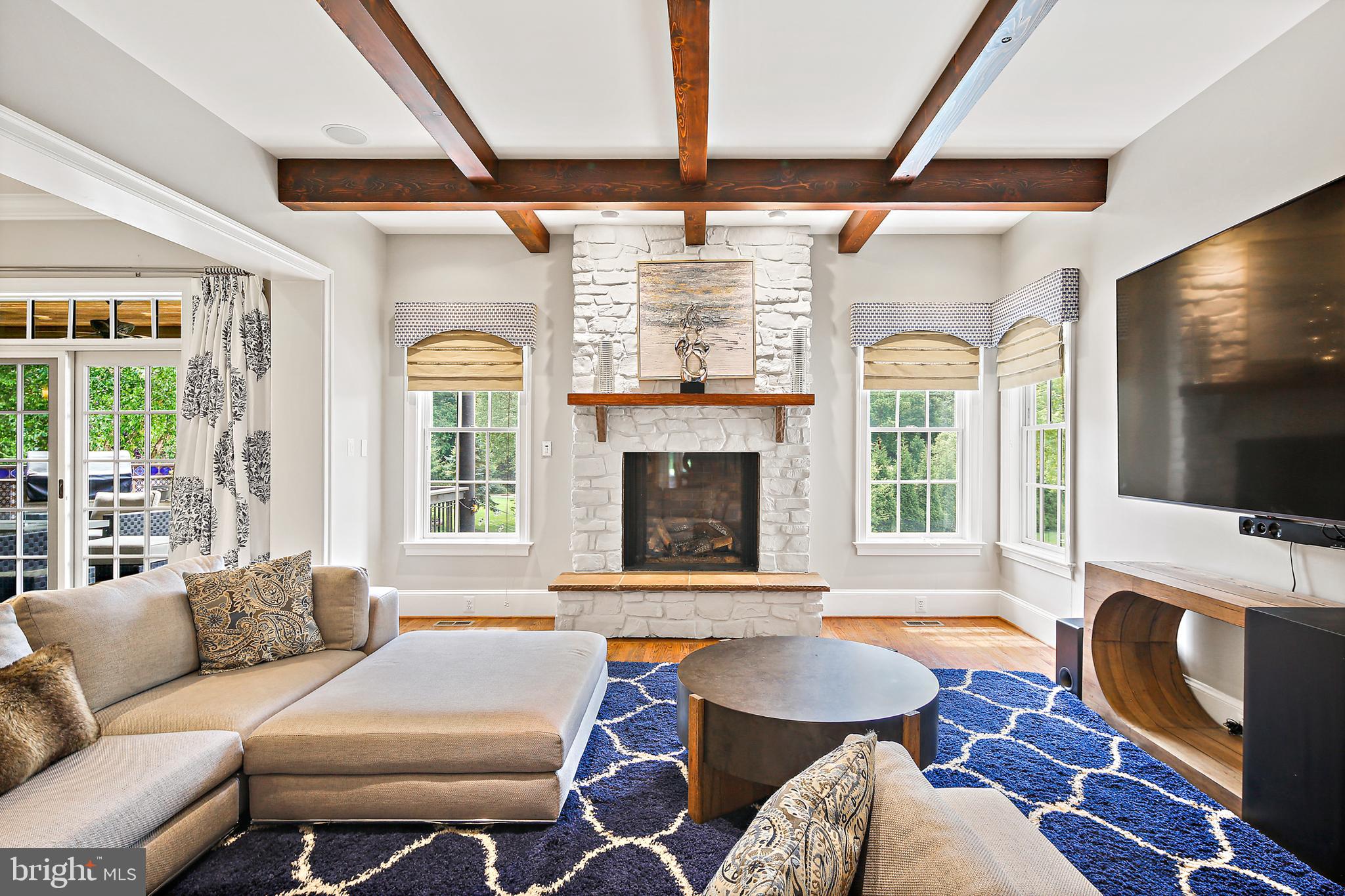 RIVERWOOD - Residential