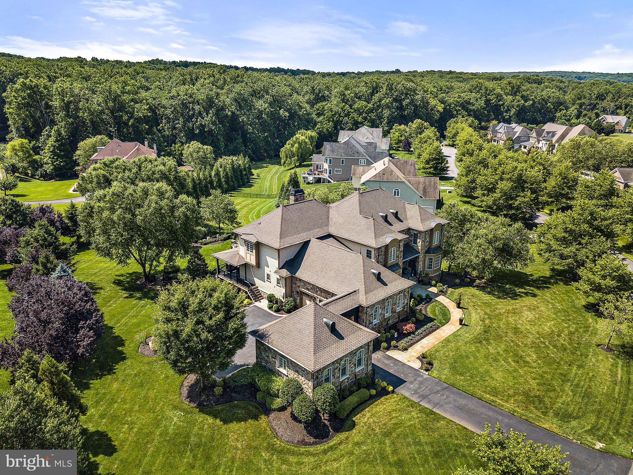 RIVERWOOD - Residential