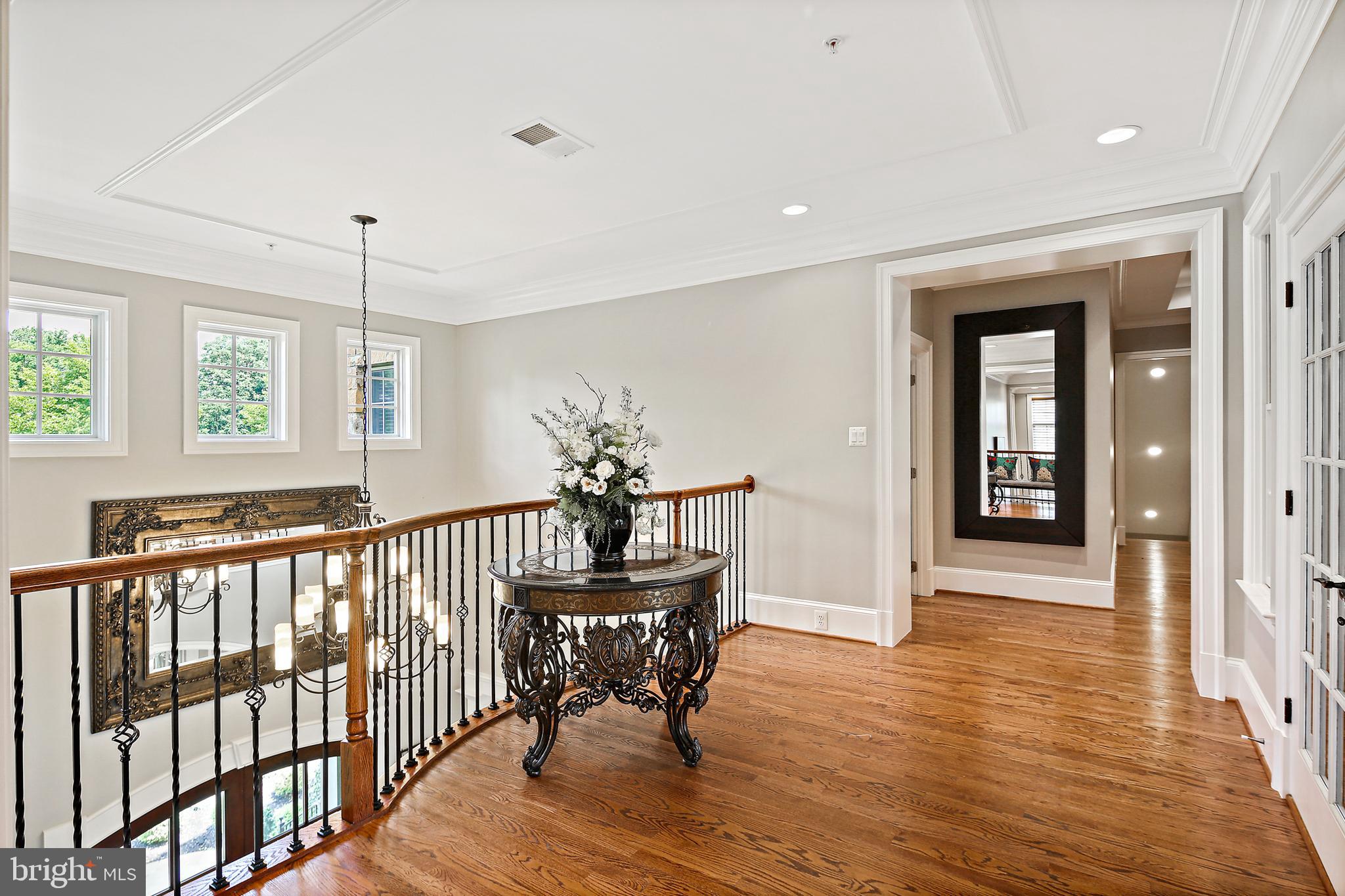 RIVERWOOD - Residential