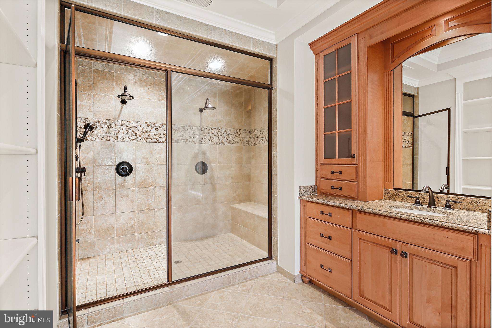 RIVERWOOD - Residential