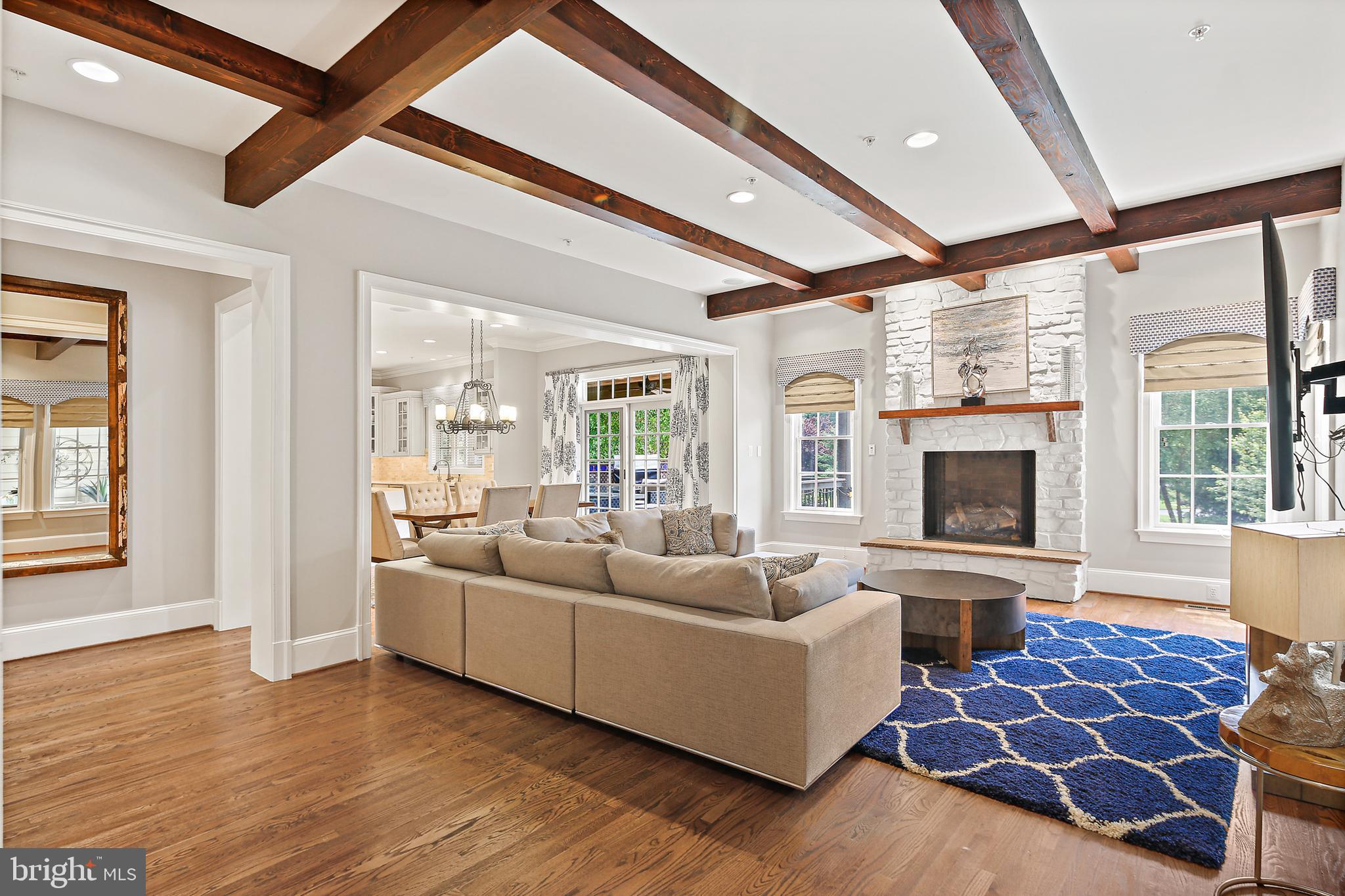 RIVERWOOD - Residential