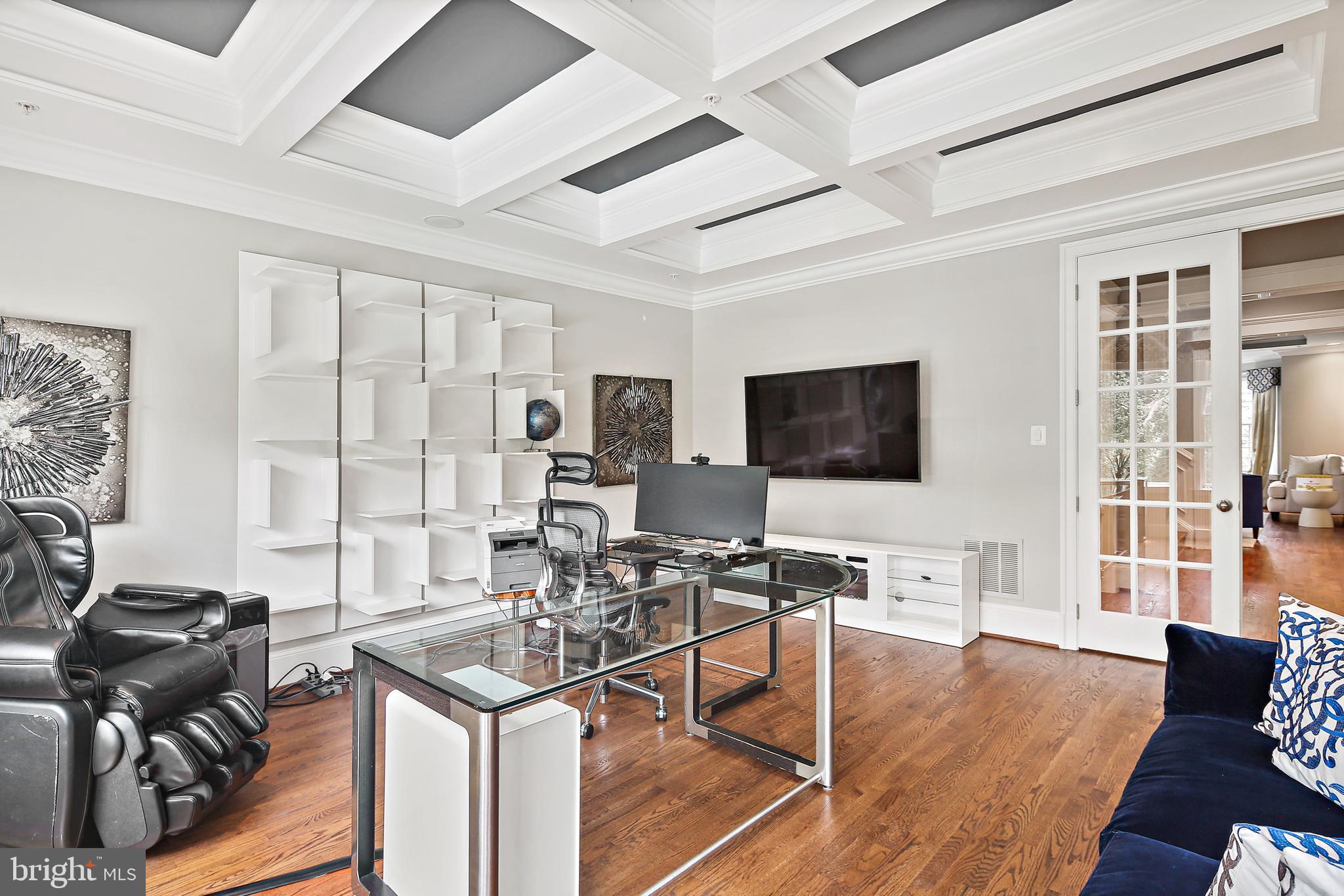 RIVERWOOD - Residential