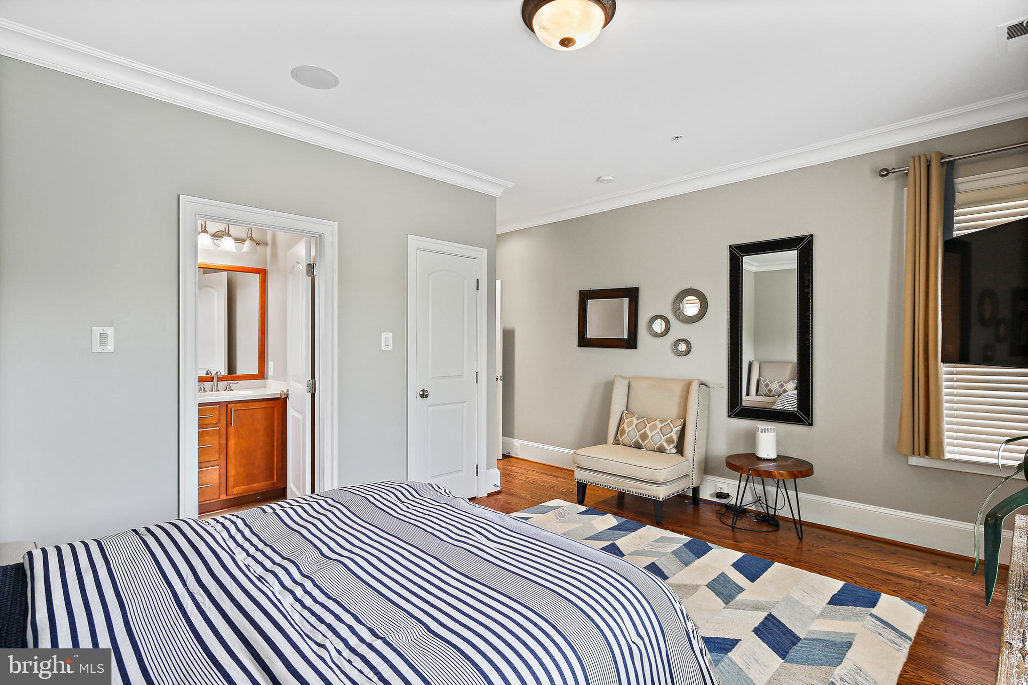 RIVERWOOD - Residential