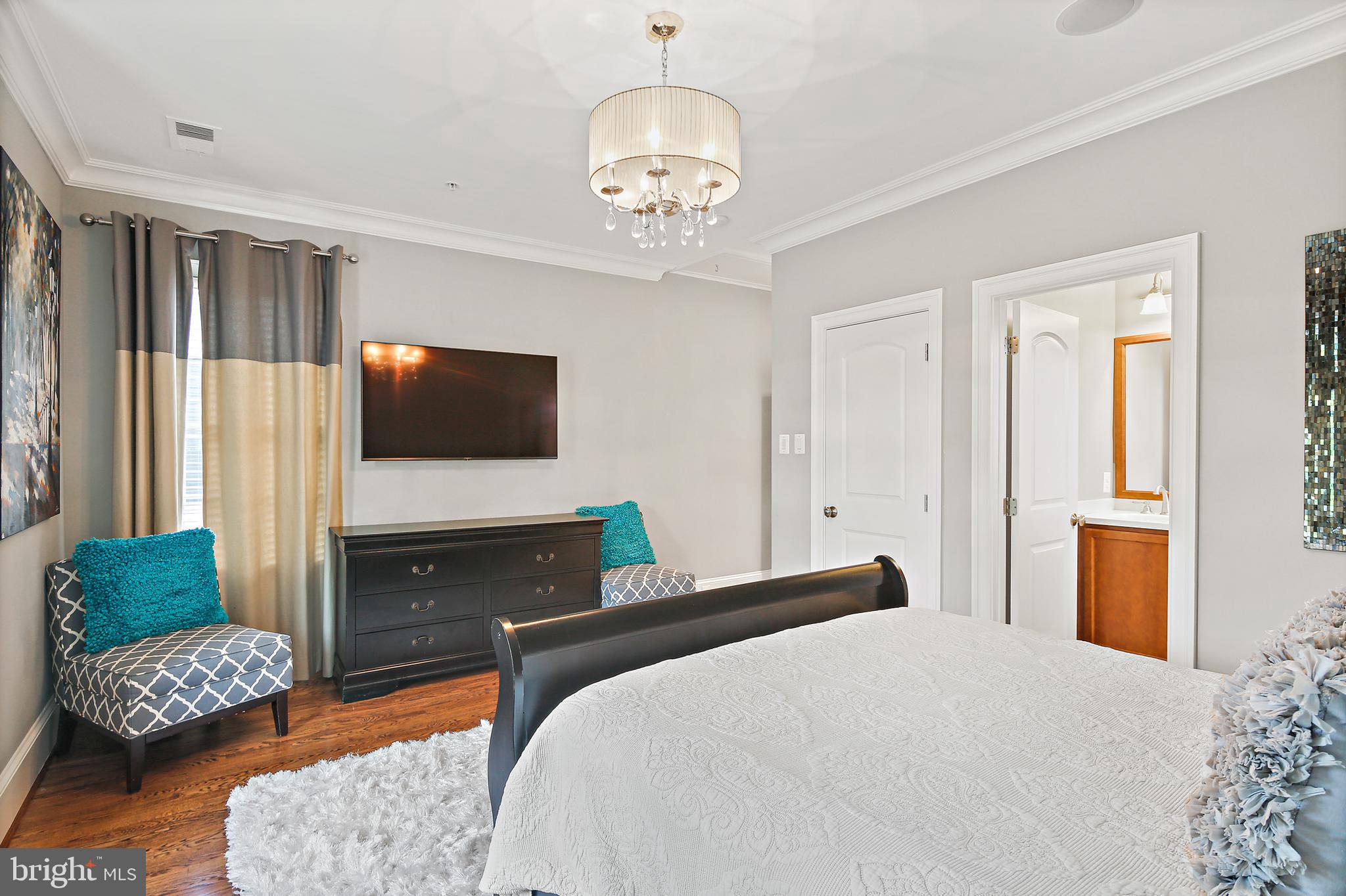 RIVERWOOD - Residential