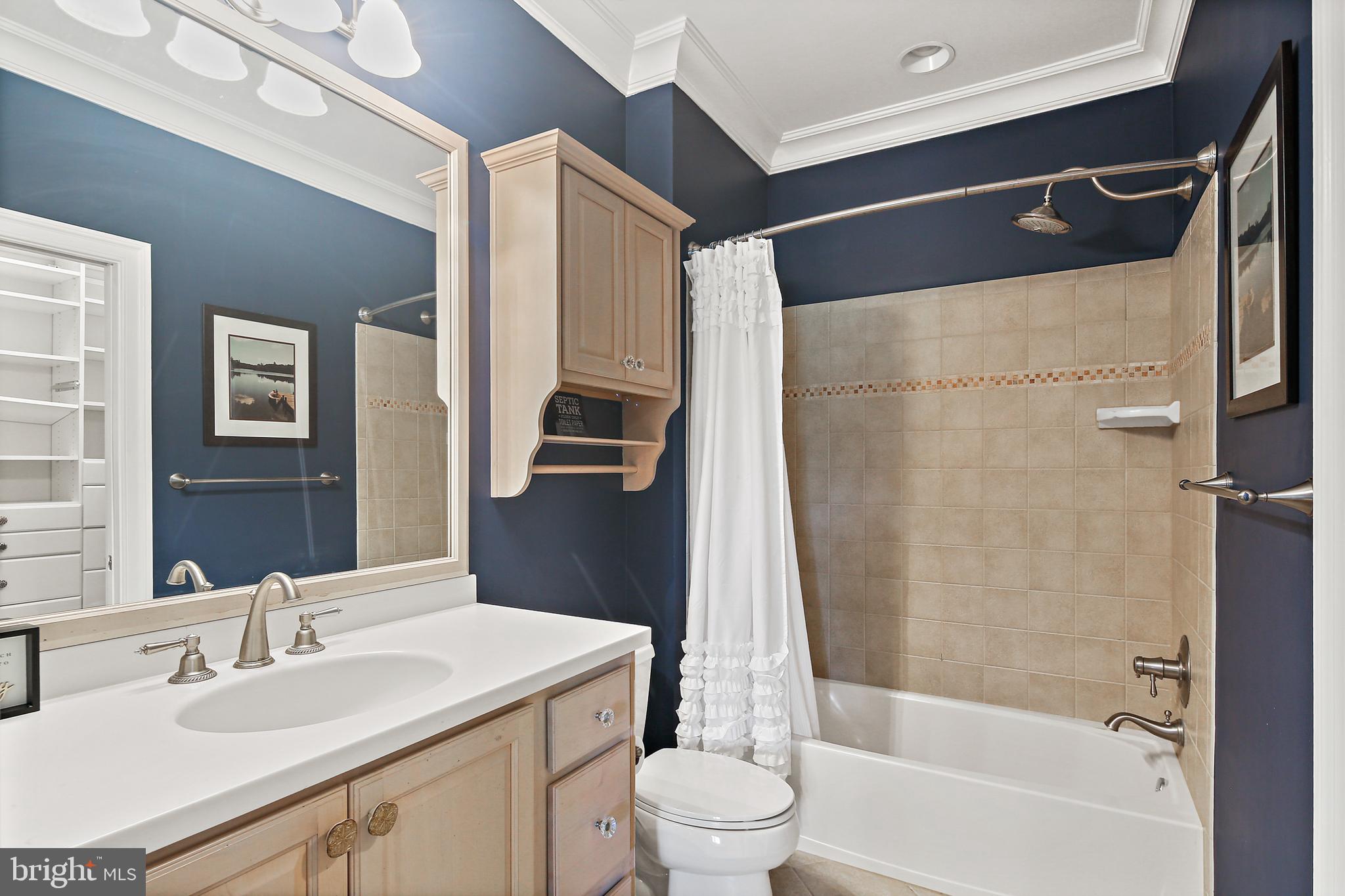 RIVERWOOD - Residential