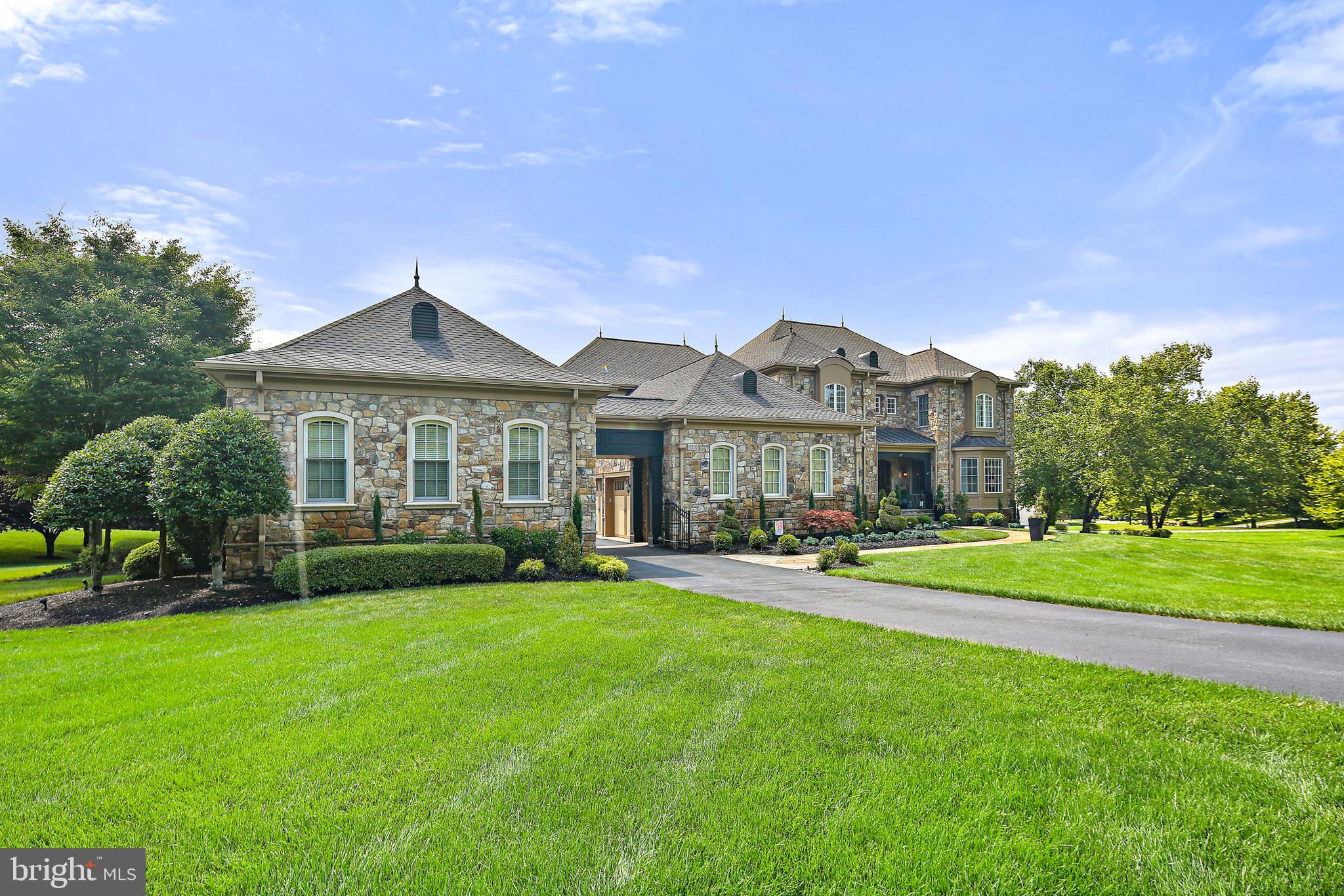 RIVERWOOD - Residential