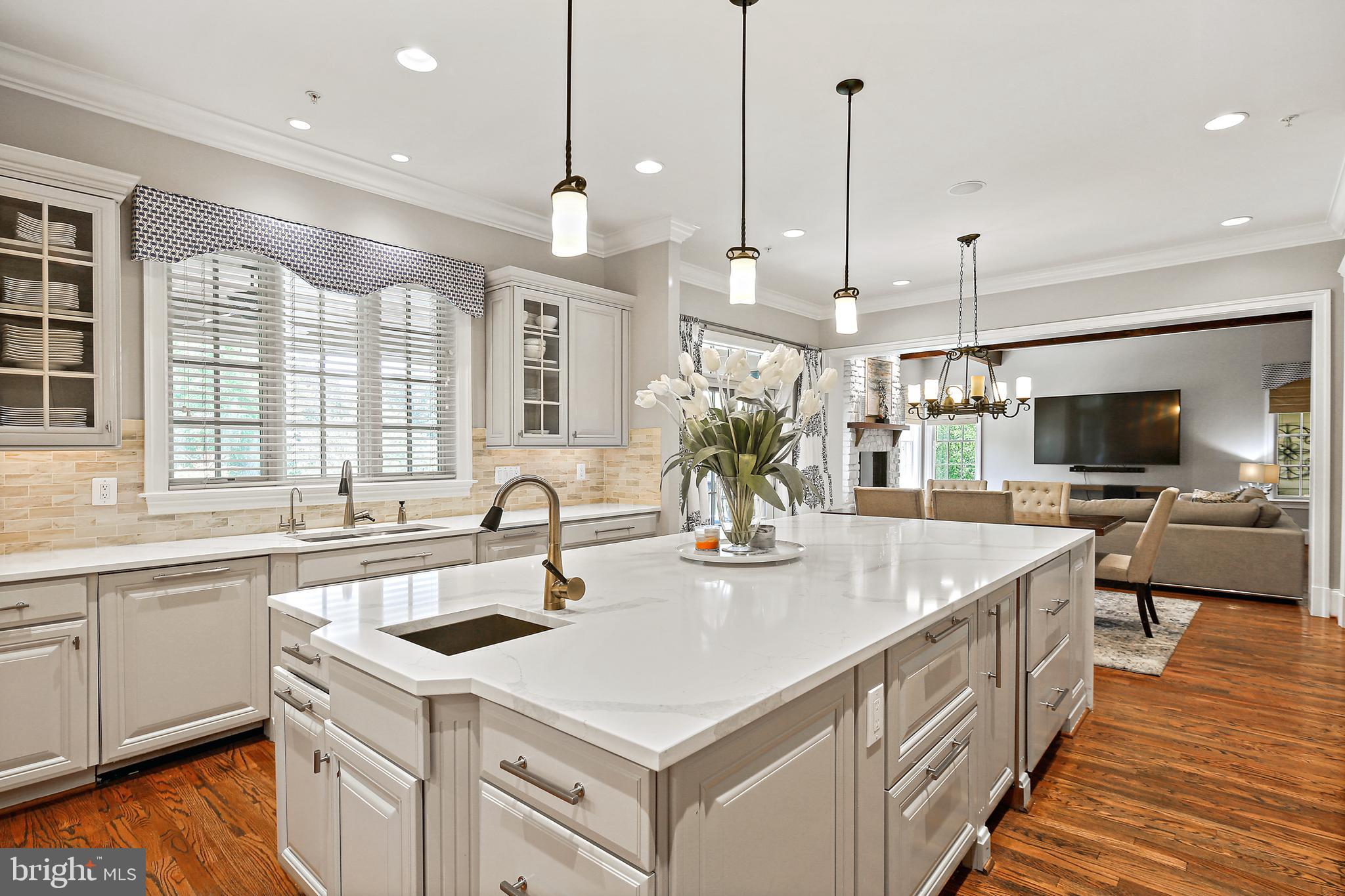 RIVERWOOD - Residential