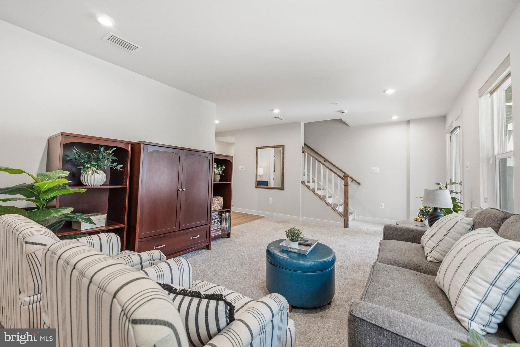 WELLINGTON FARMS - Residential