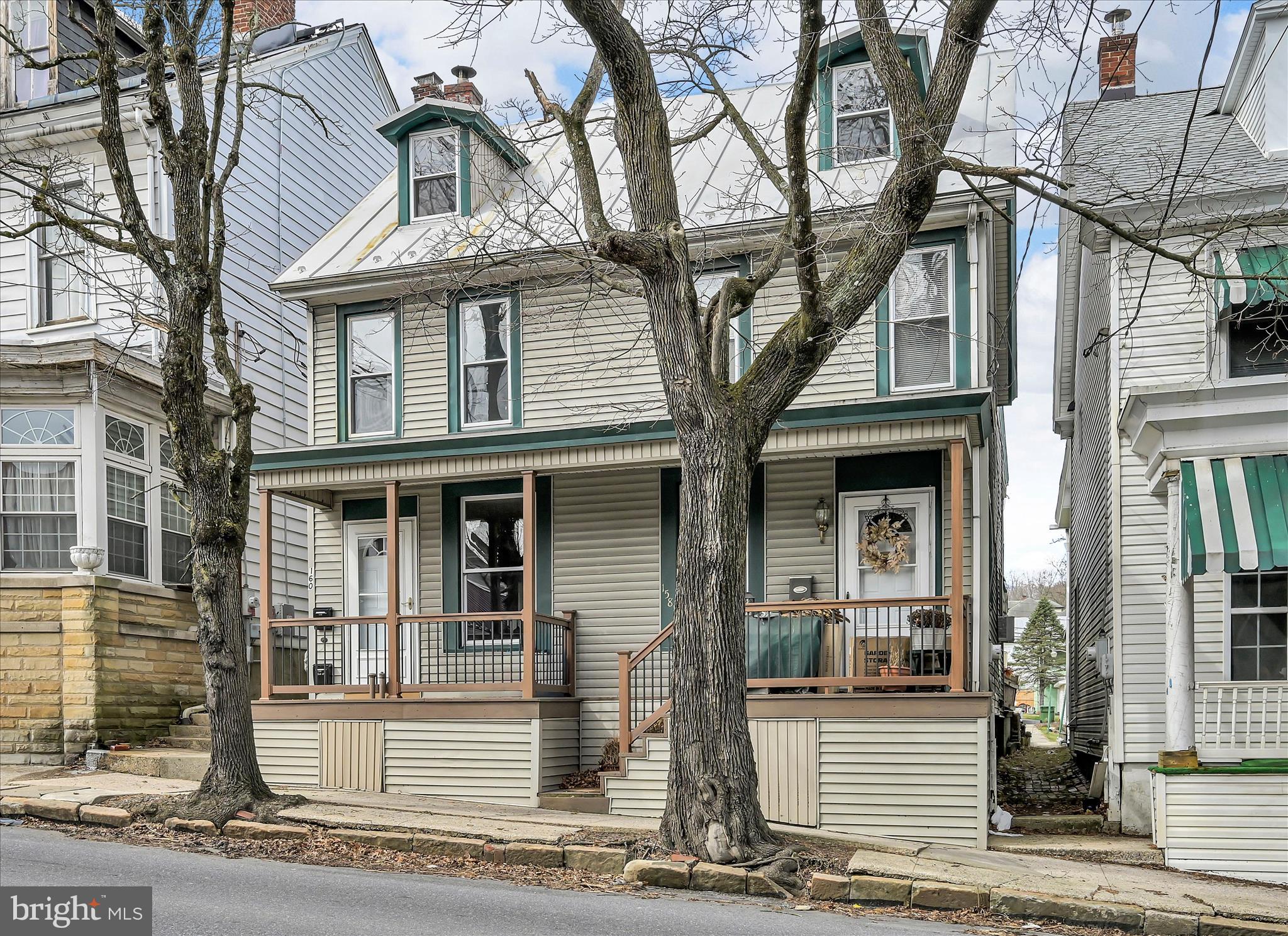 158-160 S TULPEHOCKEN