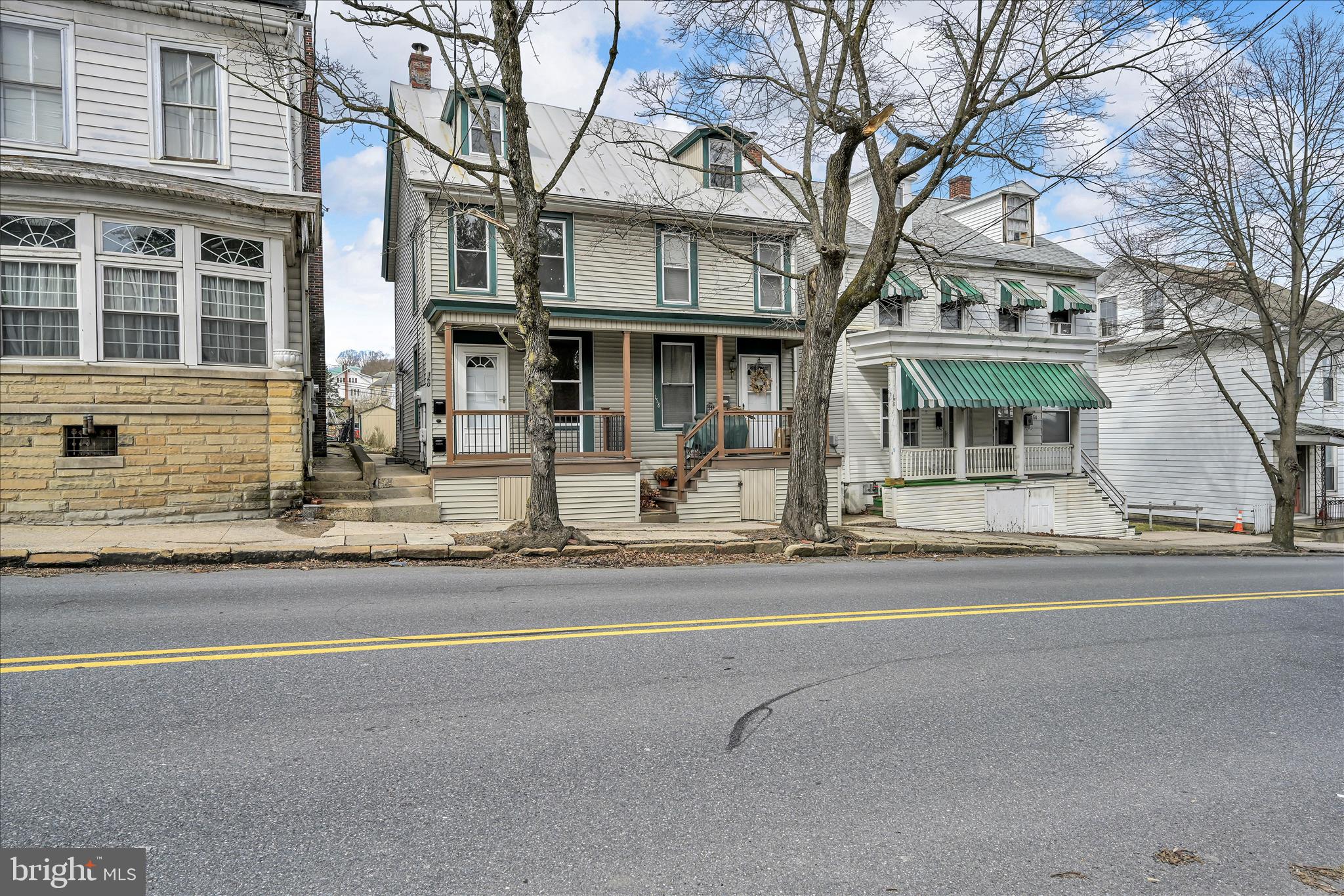 158-160 S TULPEHOCKEN