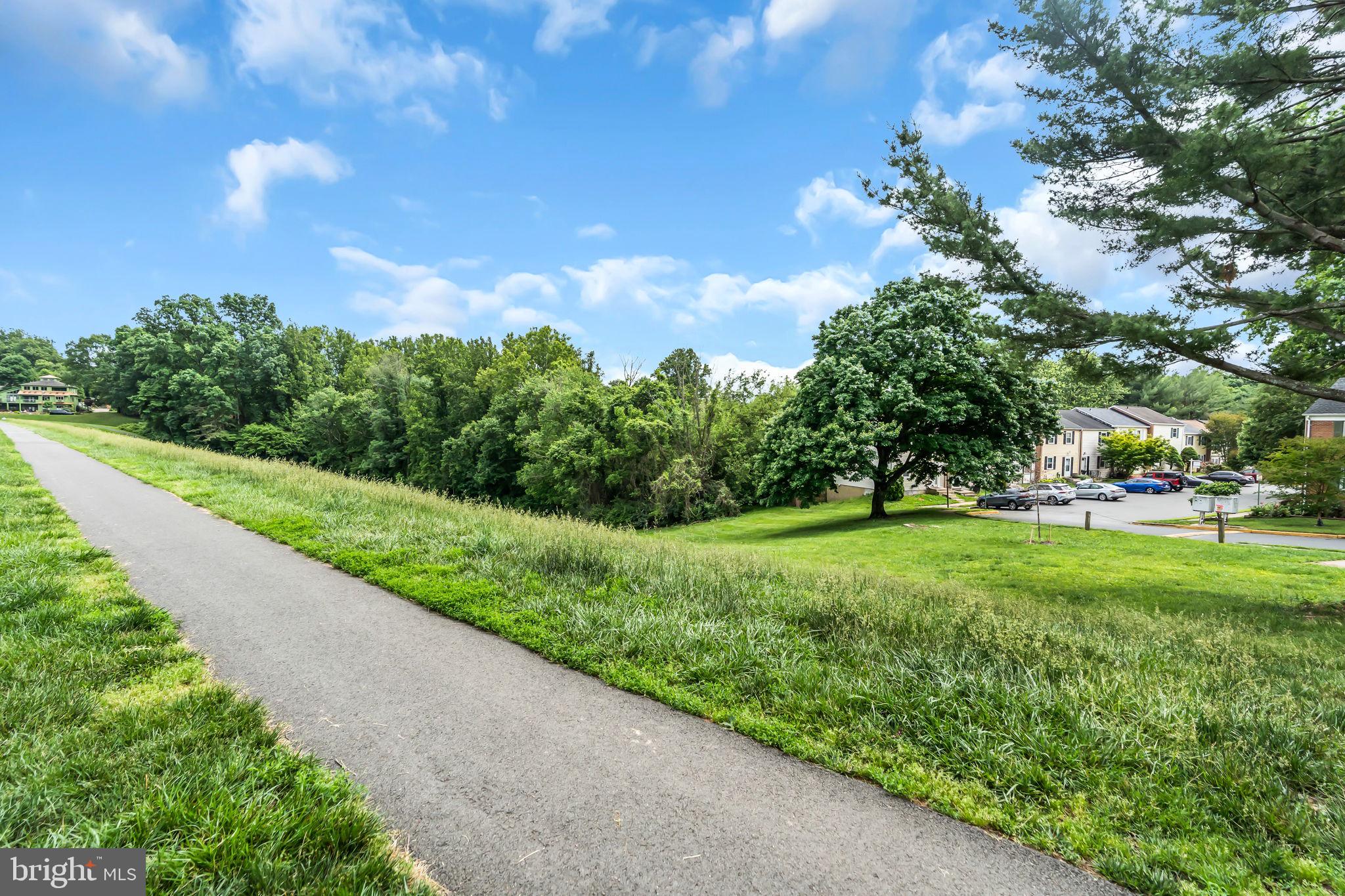 LAKE BRADDOCK - Residential