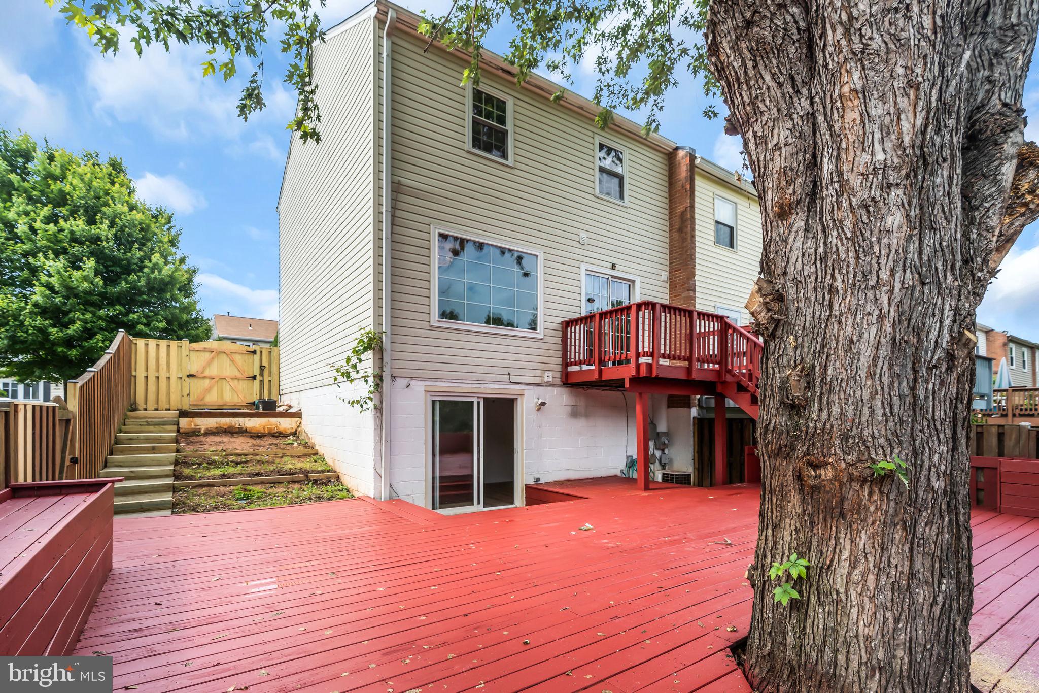 LAKE BRADDOCK - Residential