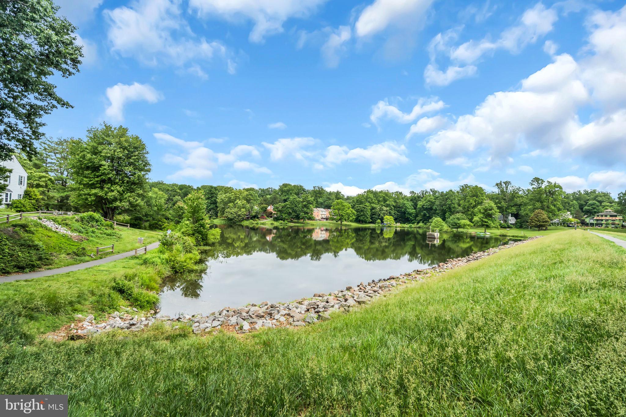 LAKE BRADDOCK - Residential