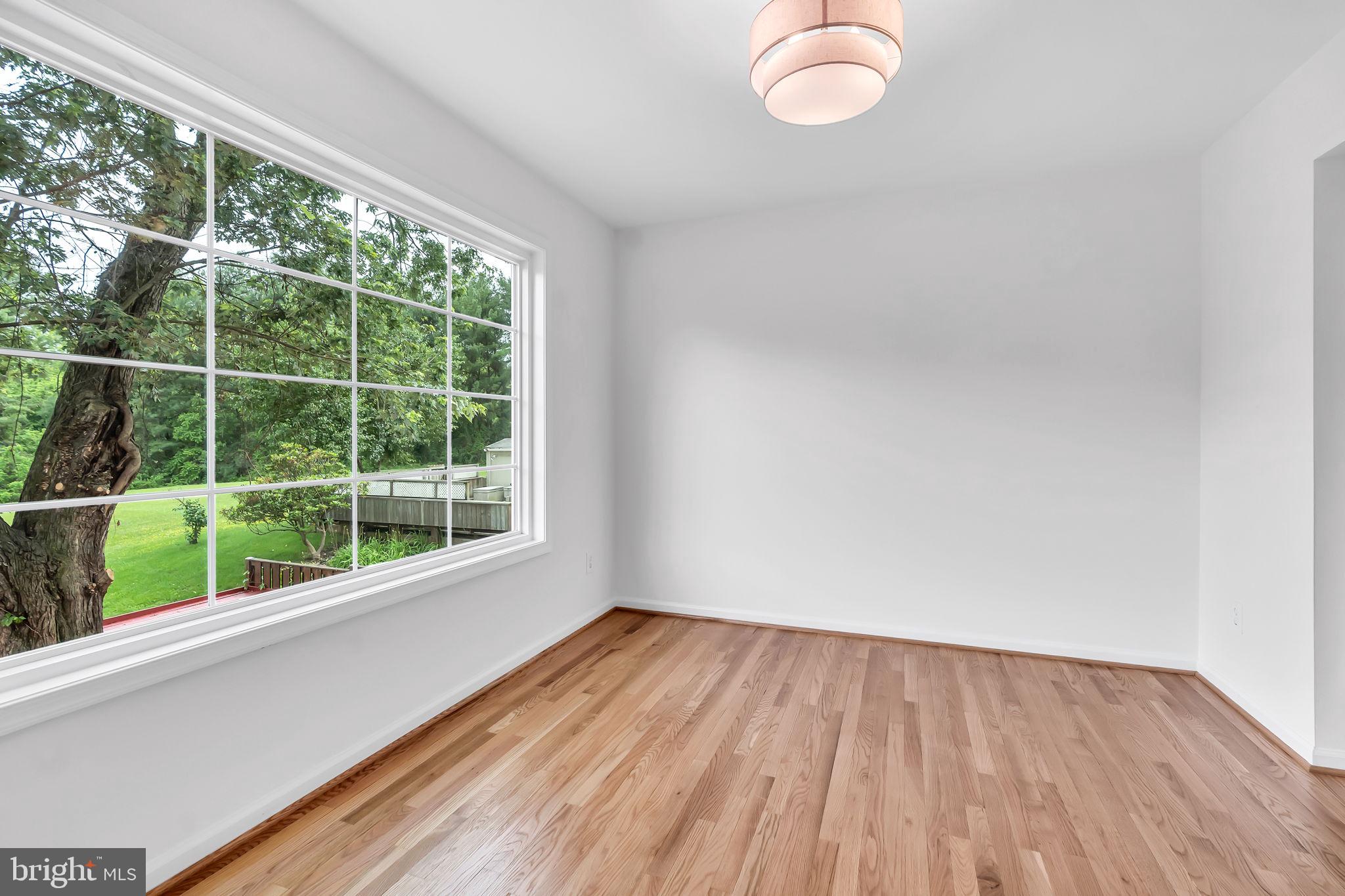 LAKE BRADDOCK - Residential