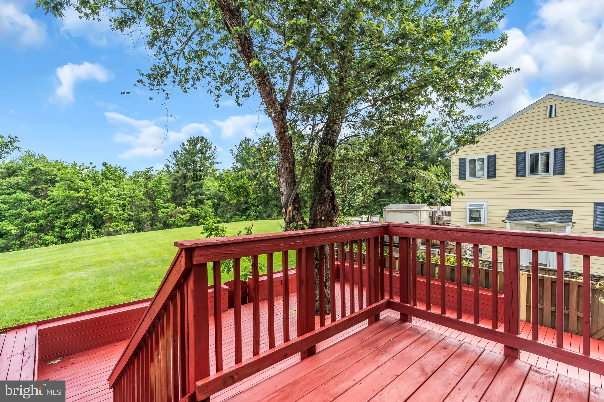 LAKE BRADDOCK - Residential