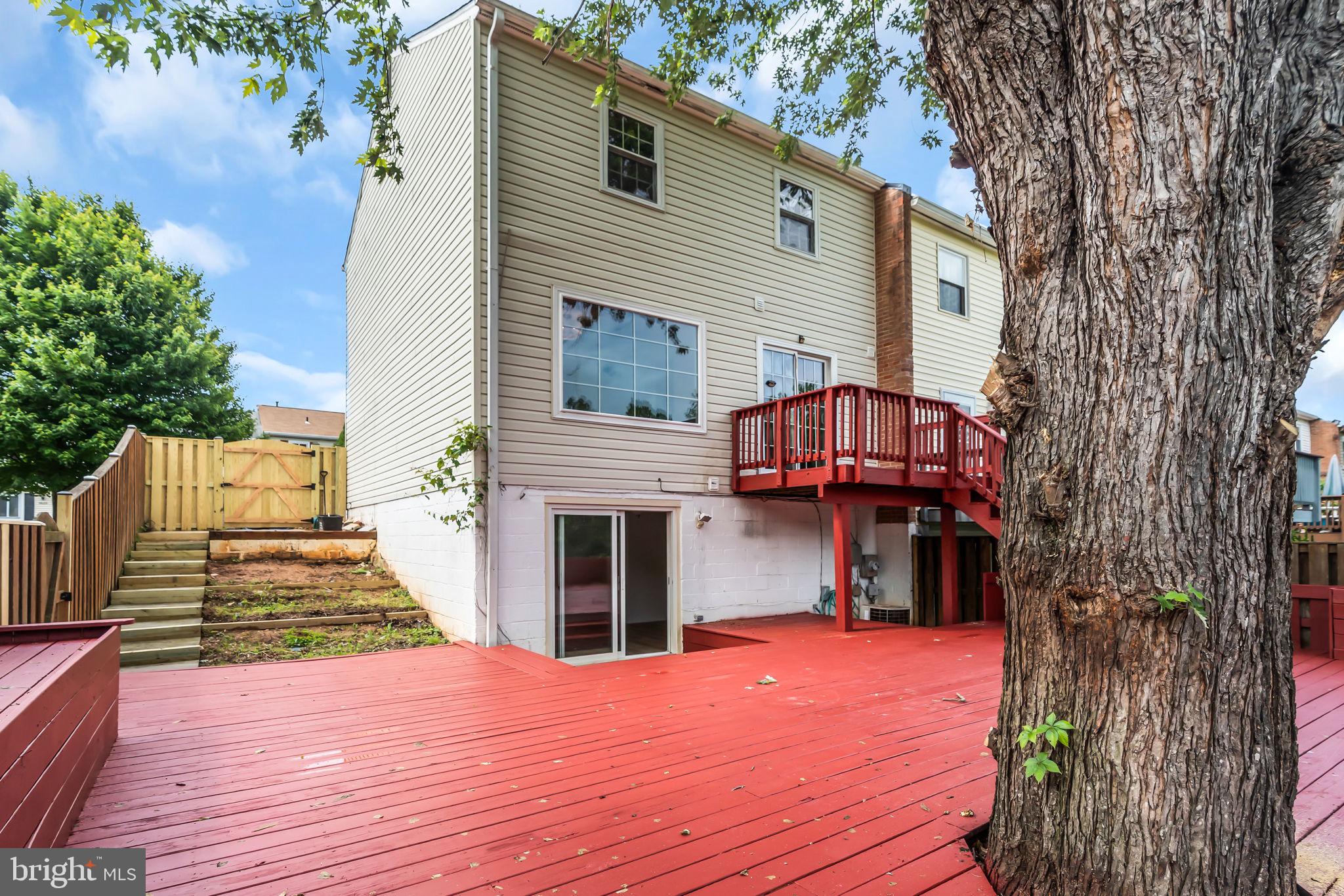 LAKE BRADDOCK - Residential