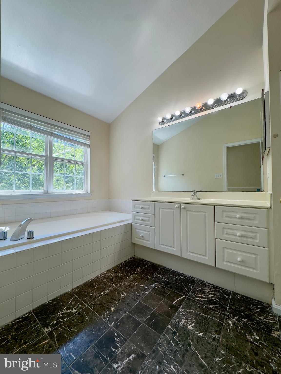 RANDALLSTOWN - Residential Lease