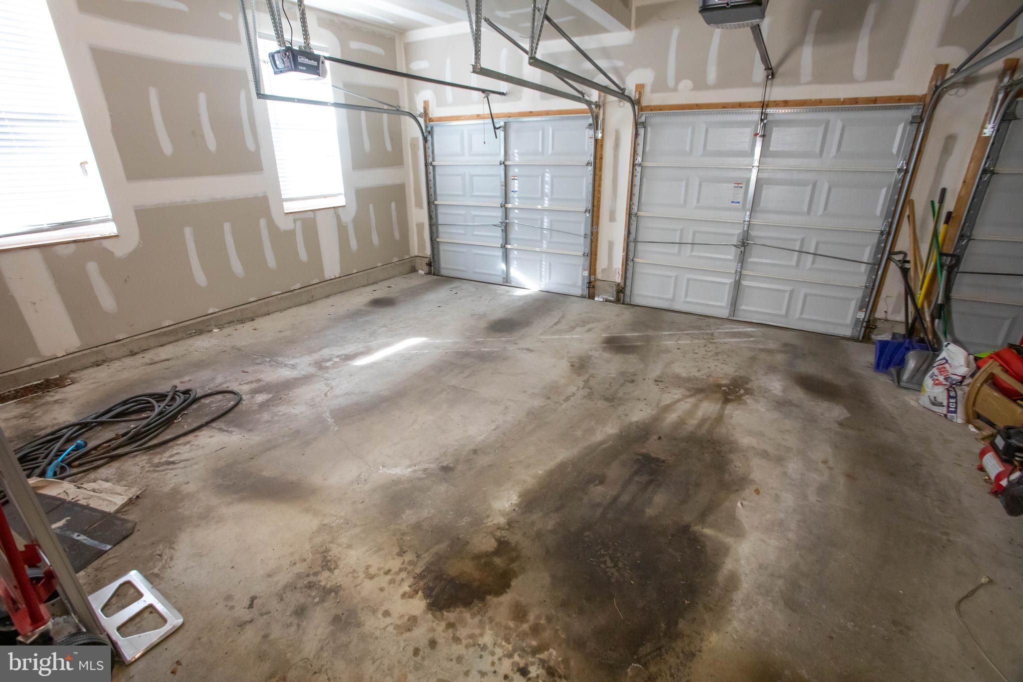 HIGH MEADOWS - Residential