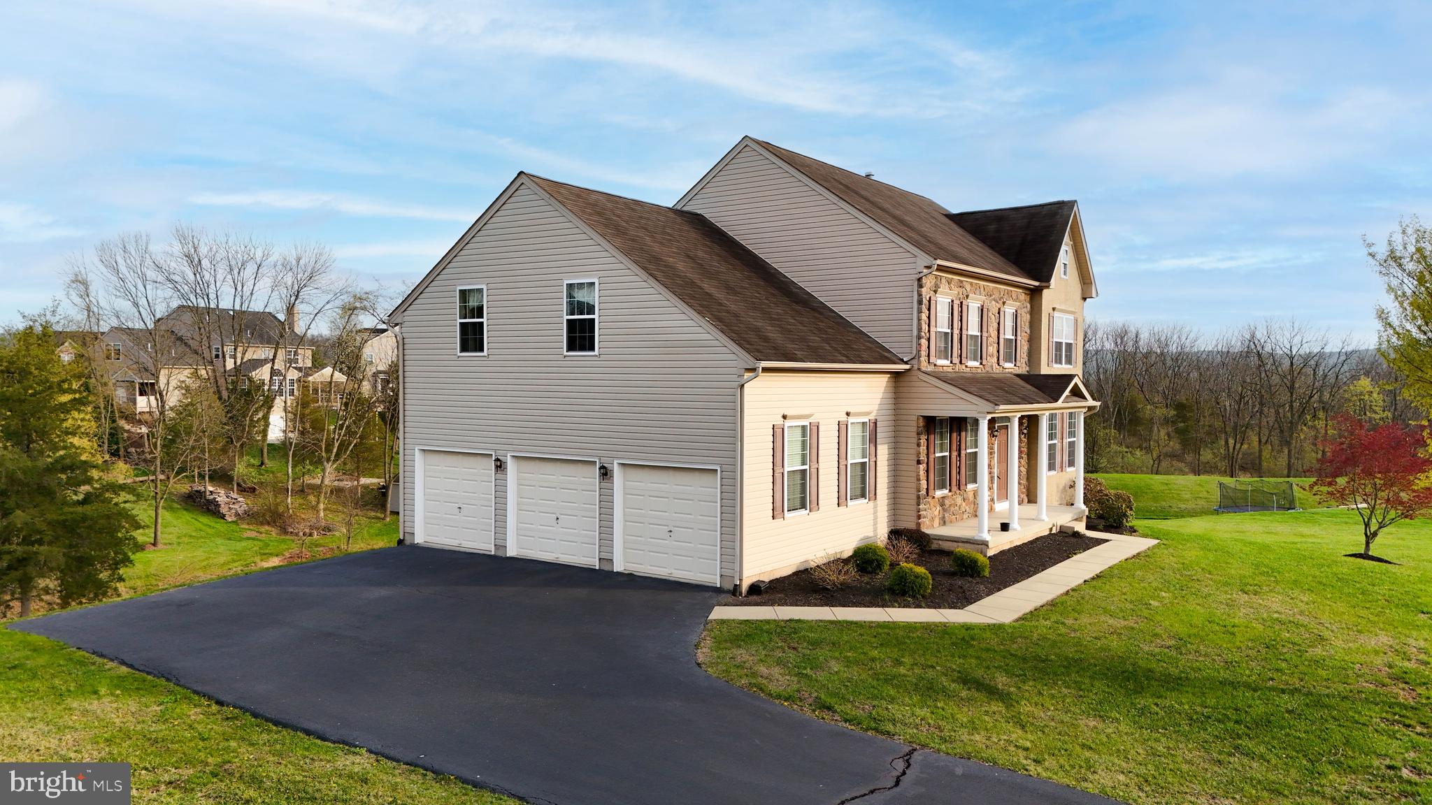 164 MEADOWSIDE DRIVE