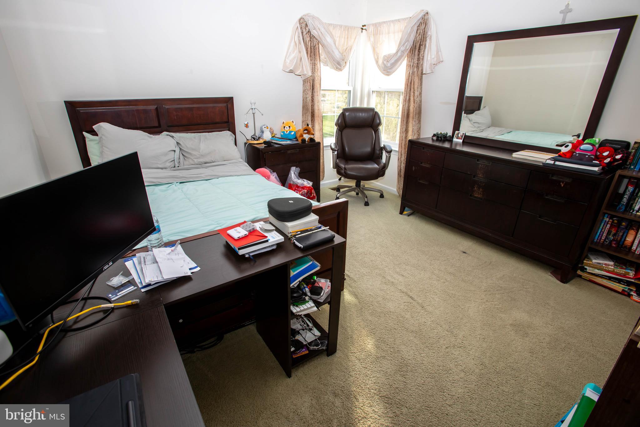 HIGH MEADOWS - Residential