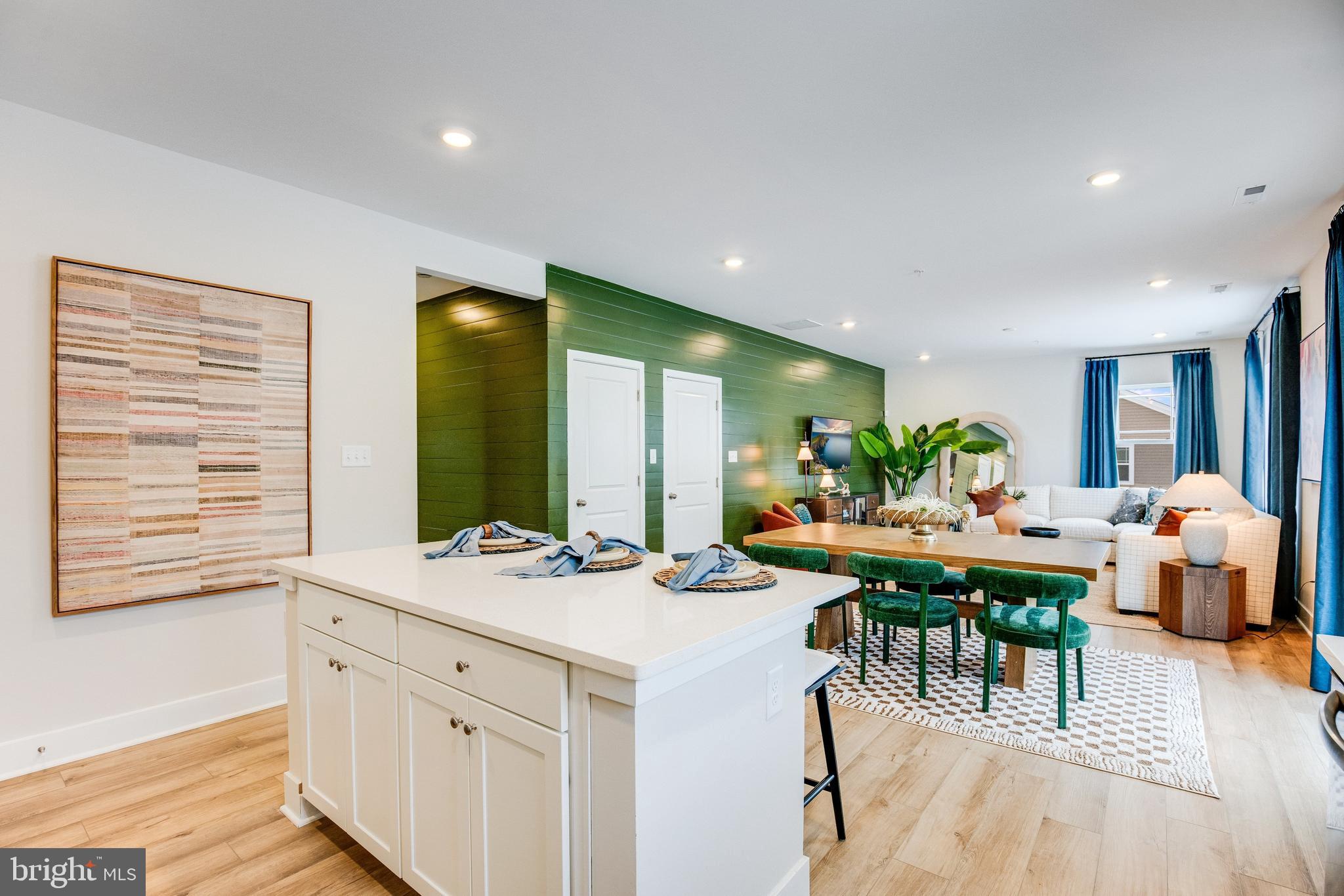 1471 LAKE GEORGE LANE
