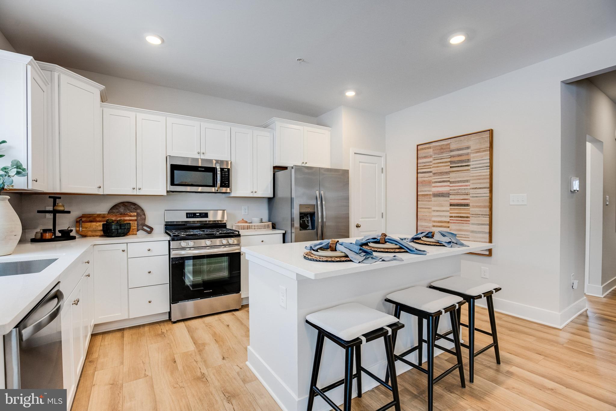 1471 LAKE GEORGE LANE