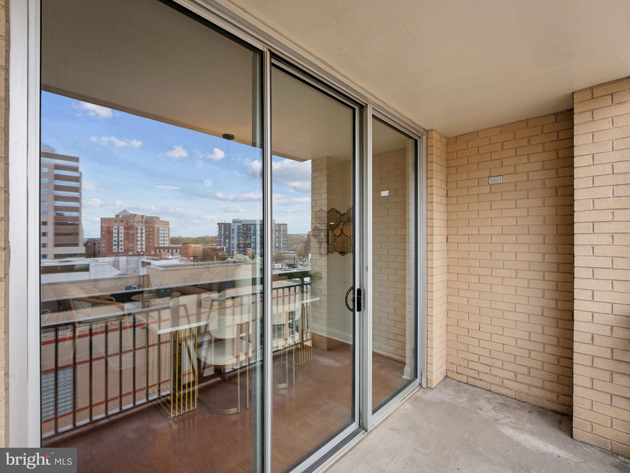 CLARENDON - Residential