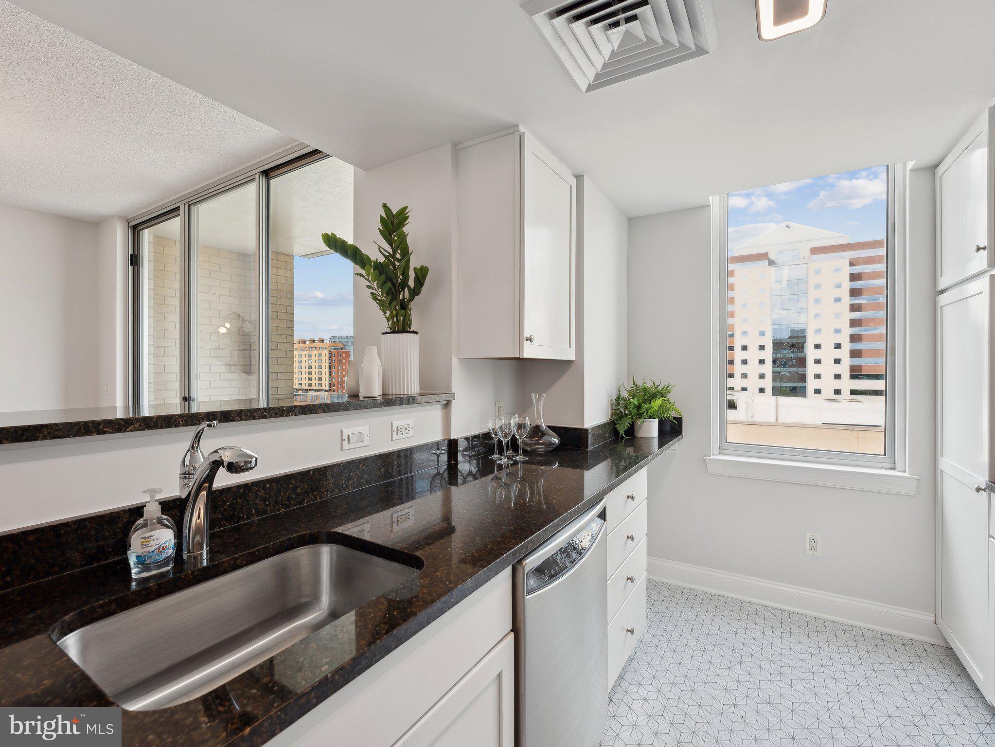 CLARENDON - Residential