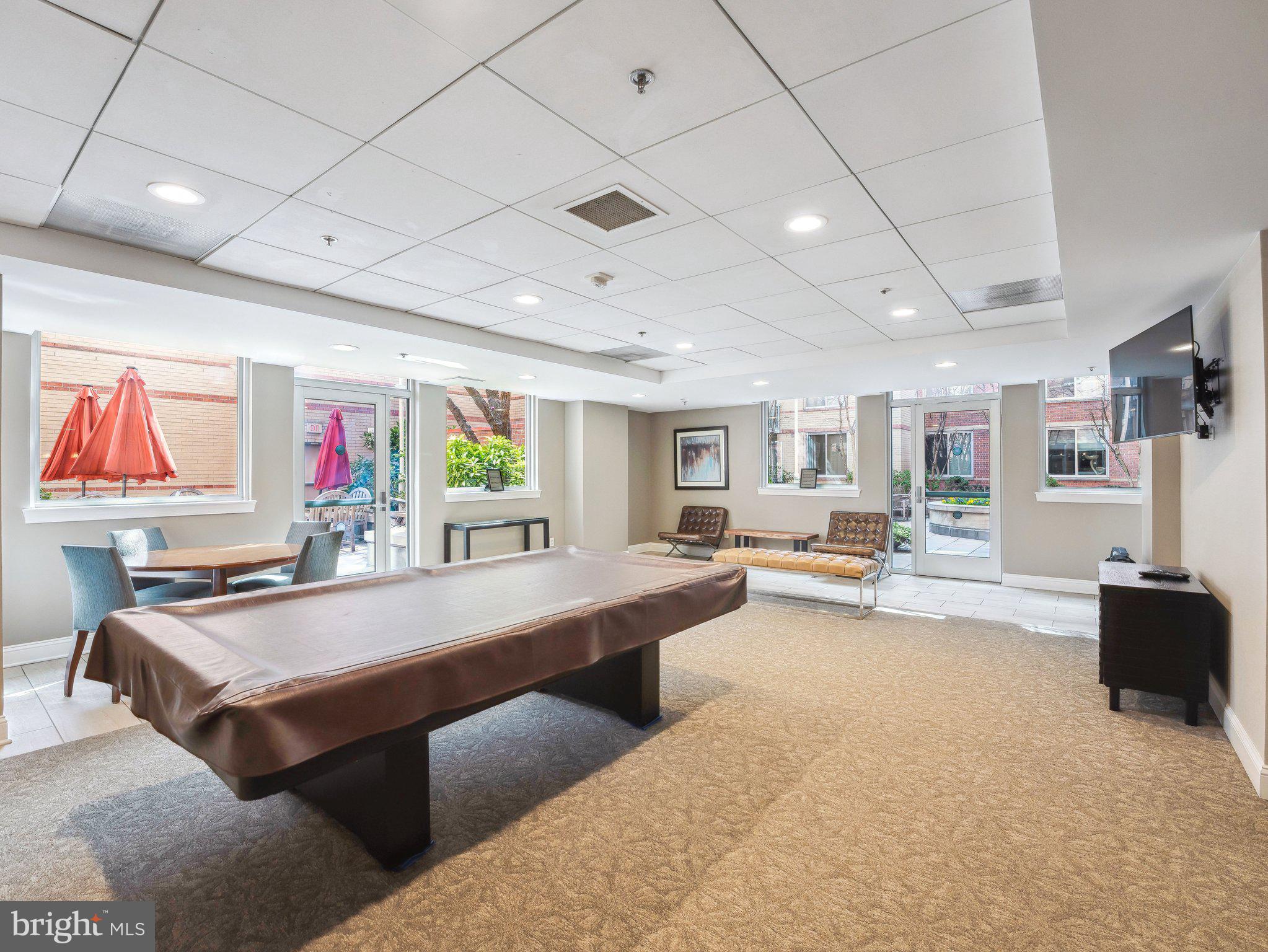 CLARENDON - Residential