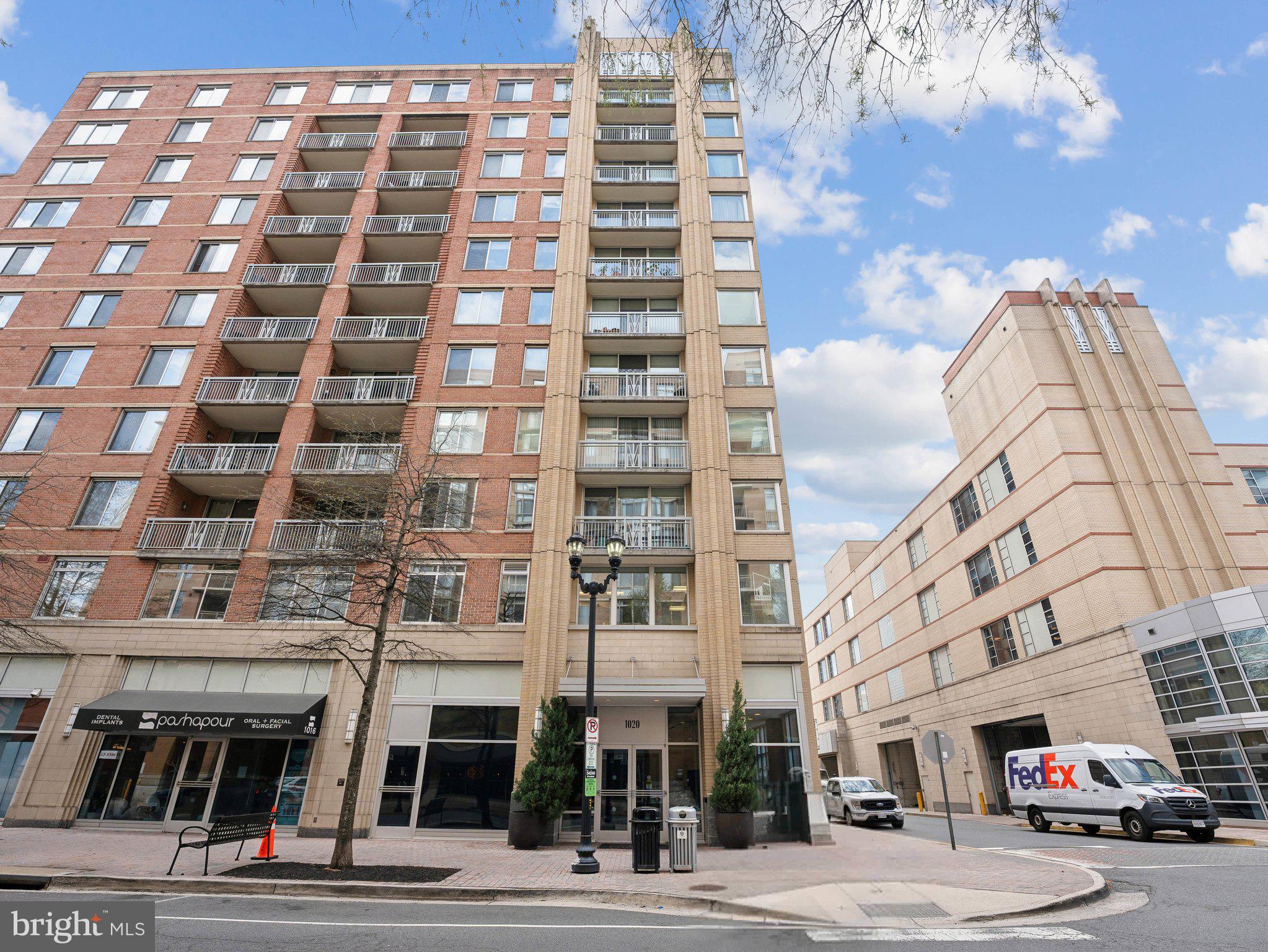 CLARENDON - Residential