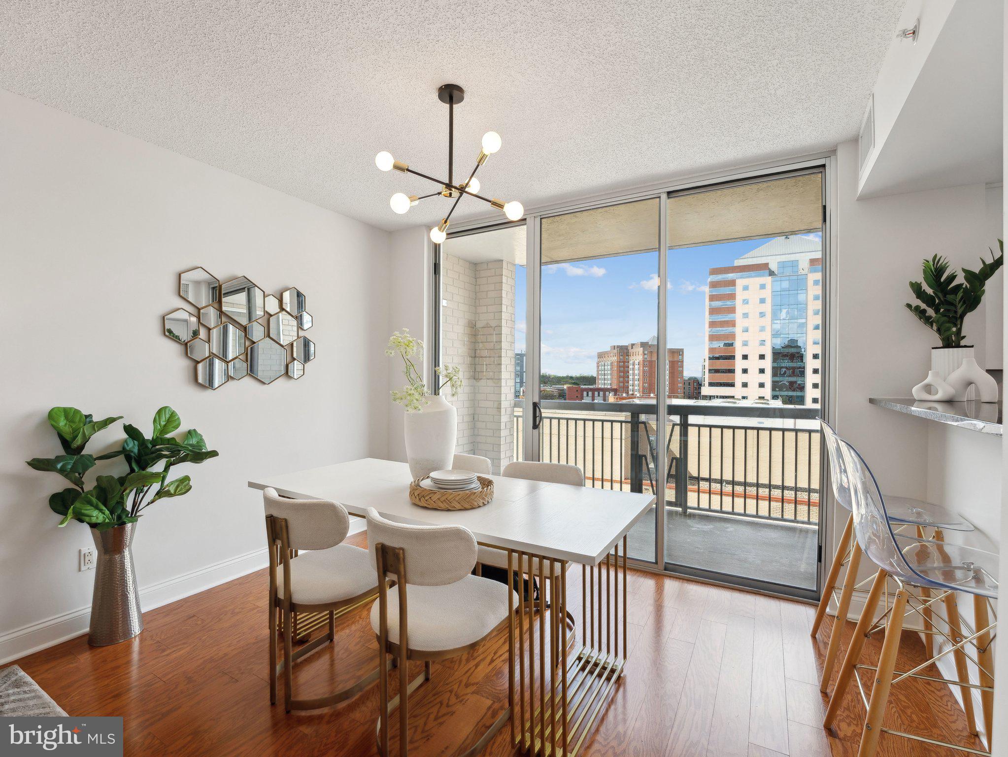 CLARENDON - Residential