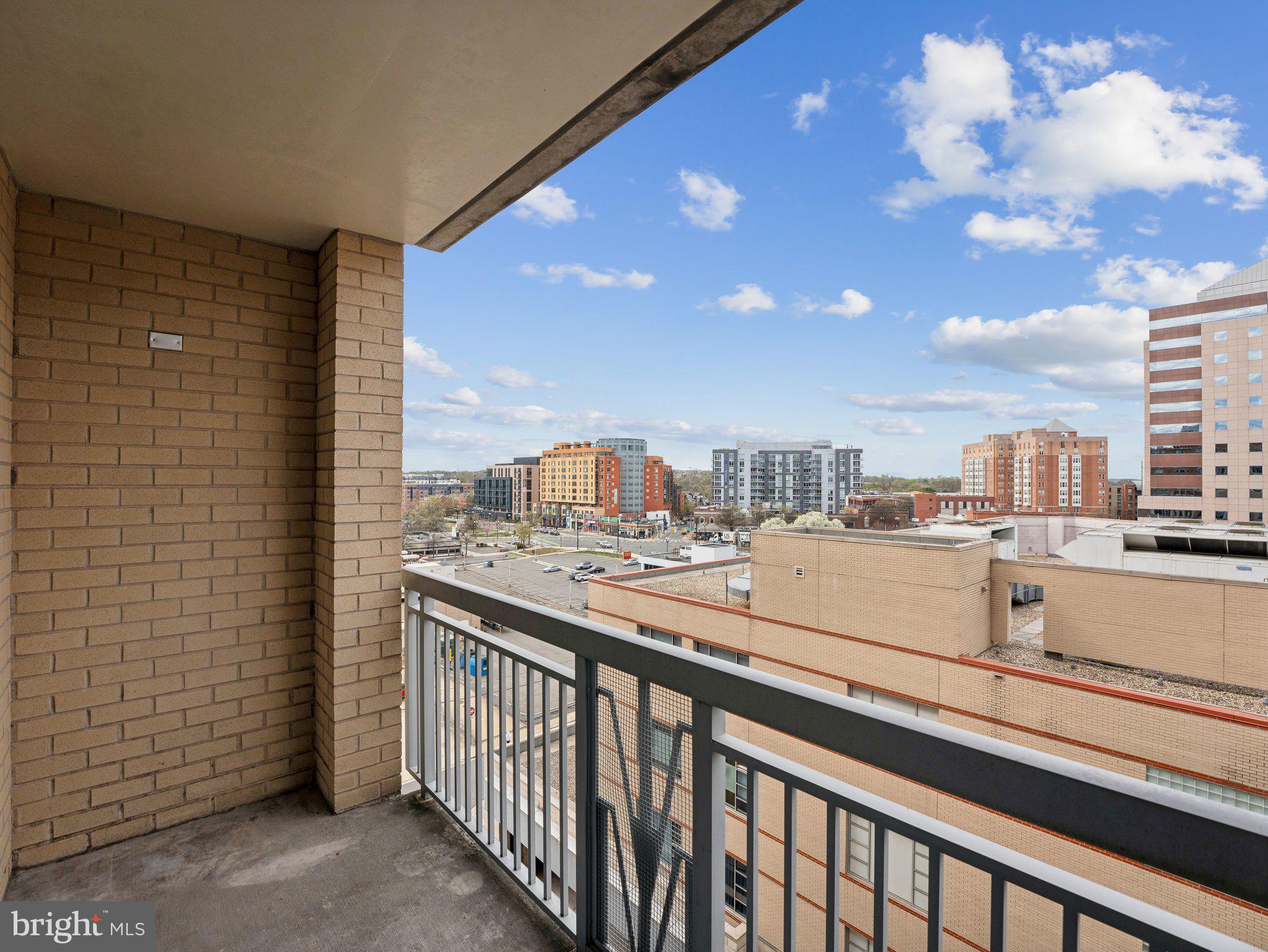 CLARENDON - Residential