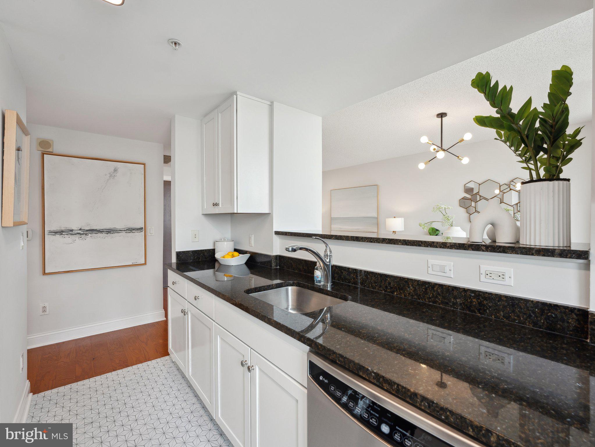 CLARENDON - Residential