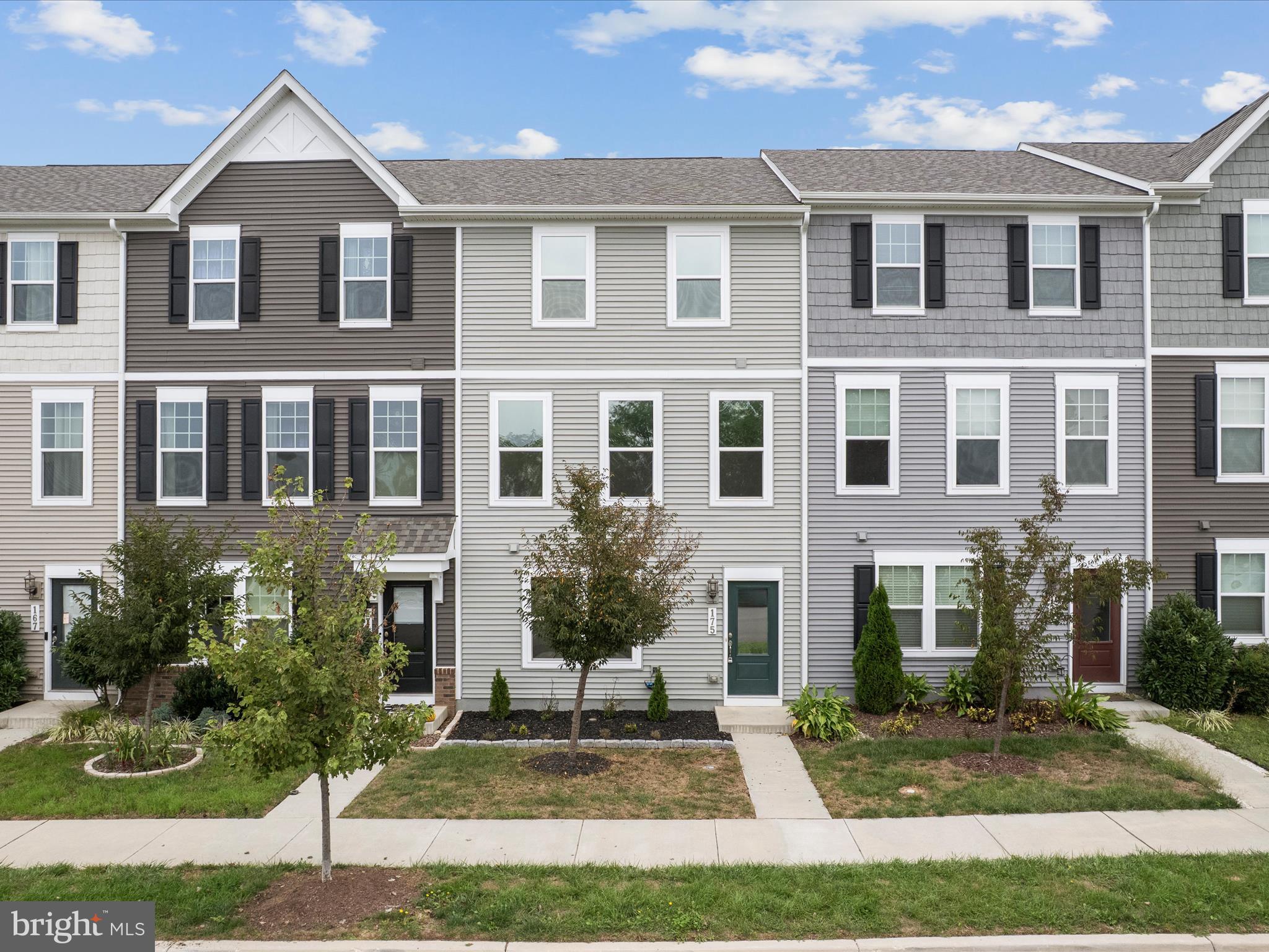 PRESIDENTS POINTE - Residential