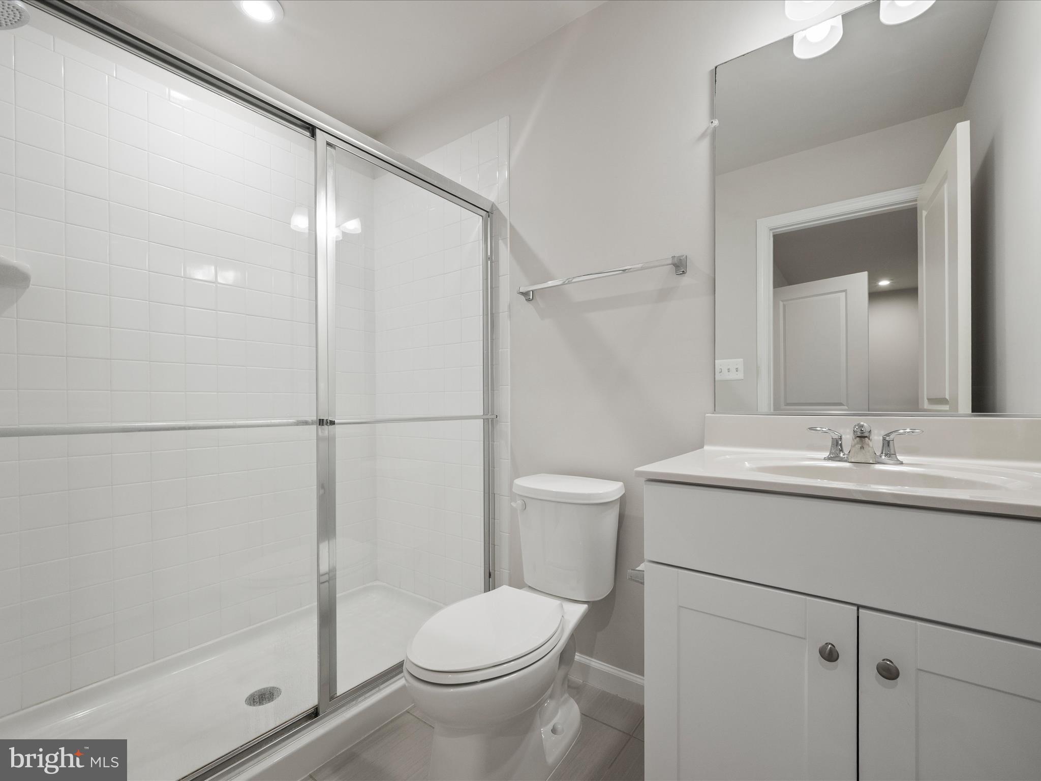 PRESIDENTS POINTE - Residential