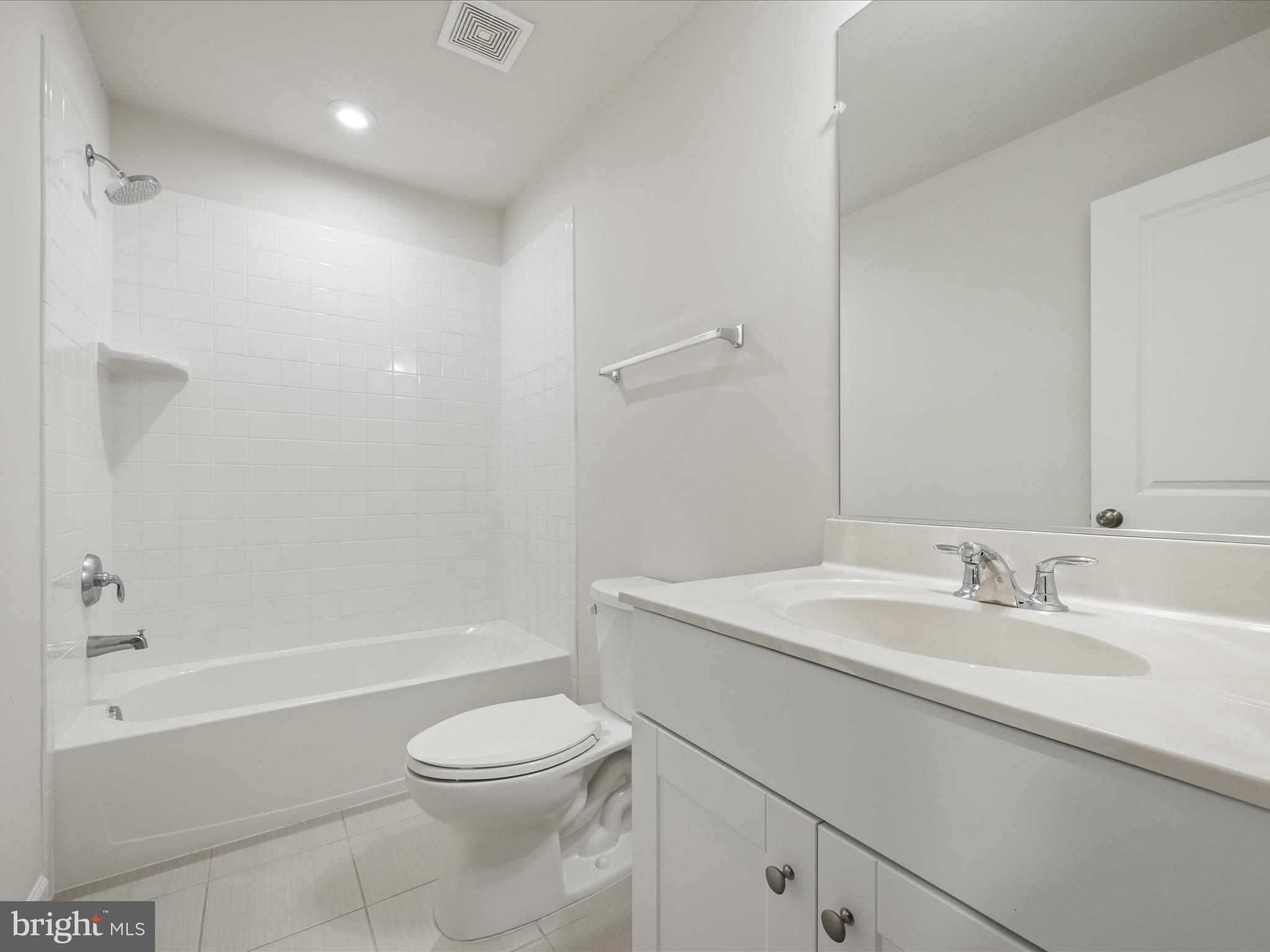 PRESIDENTS POINTE - Residential