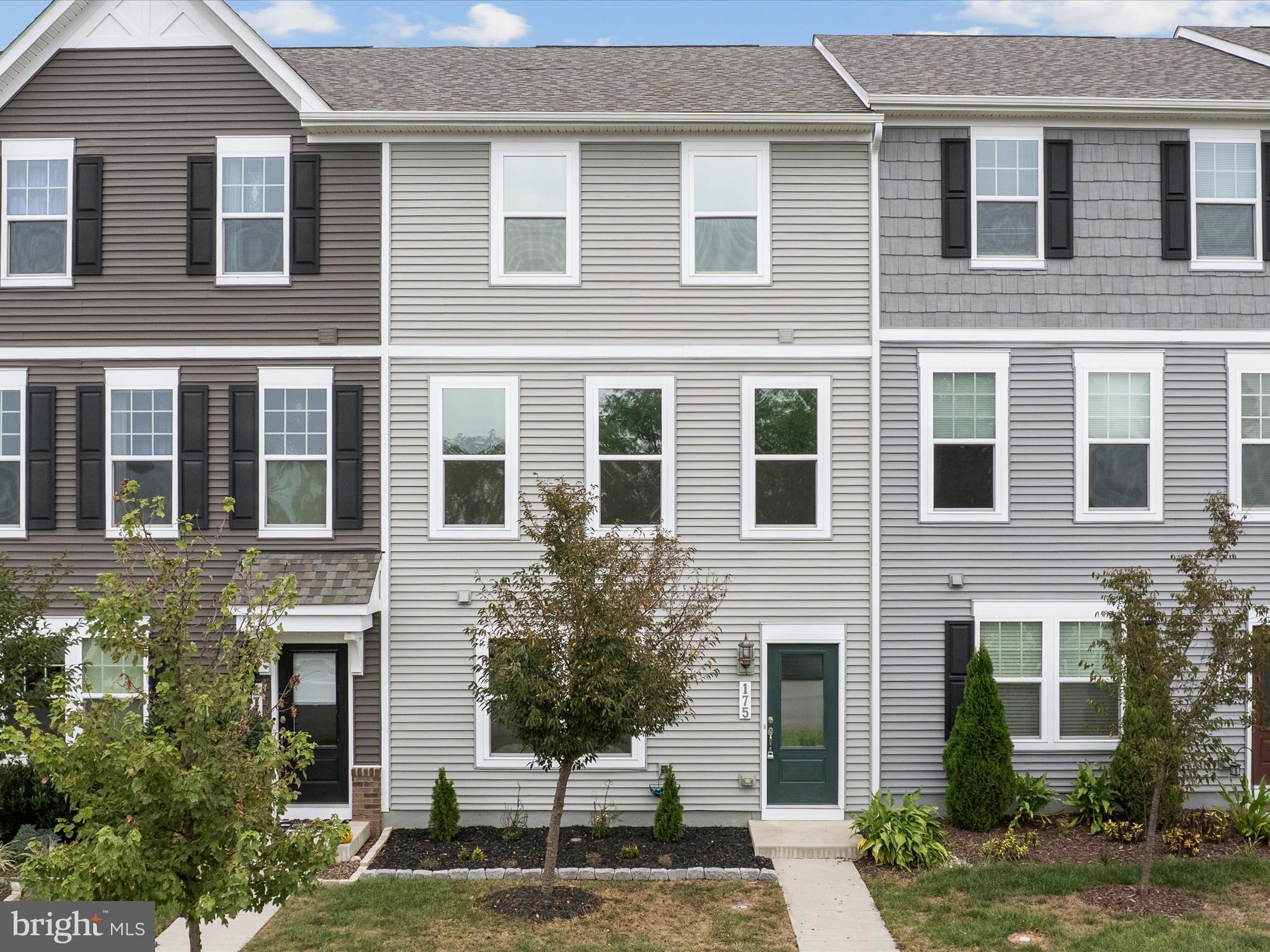 PRESIDENTS POINTE - Residential