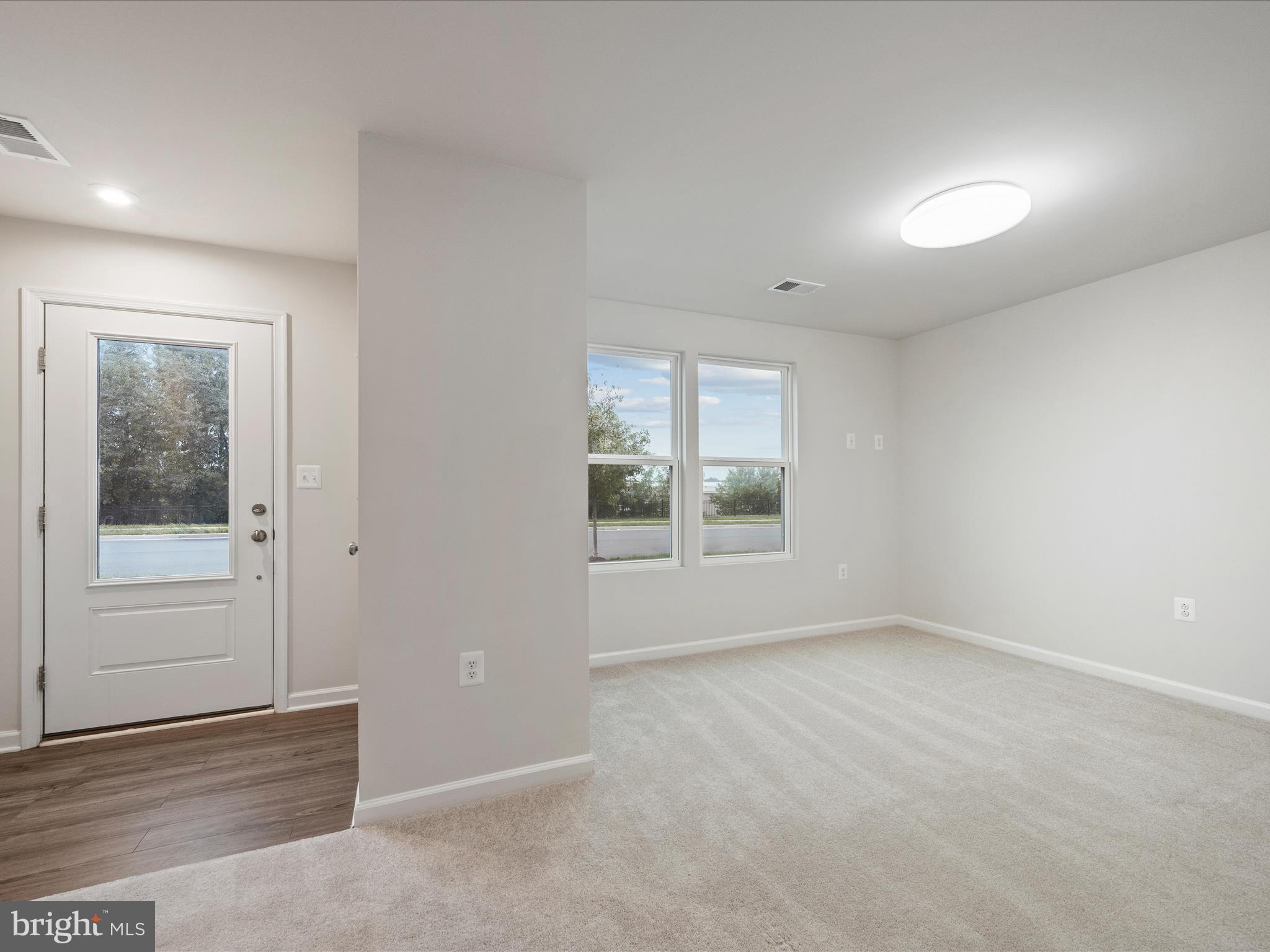 PRESIDENTS POINTE - Residential