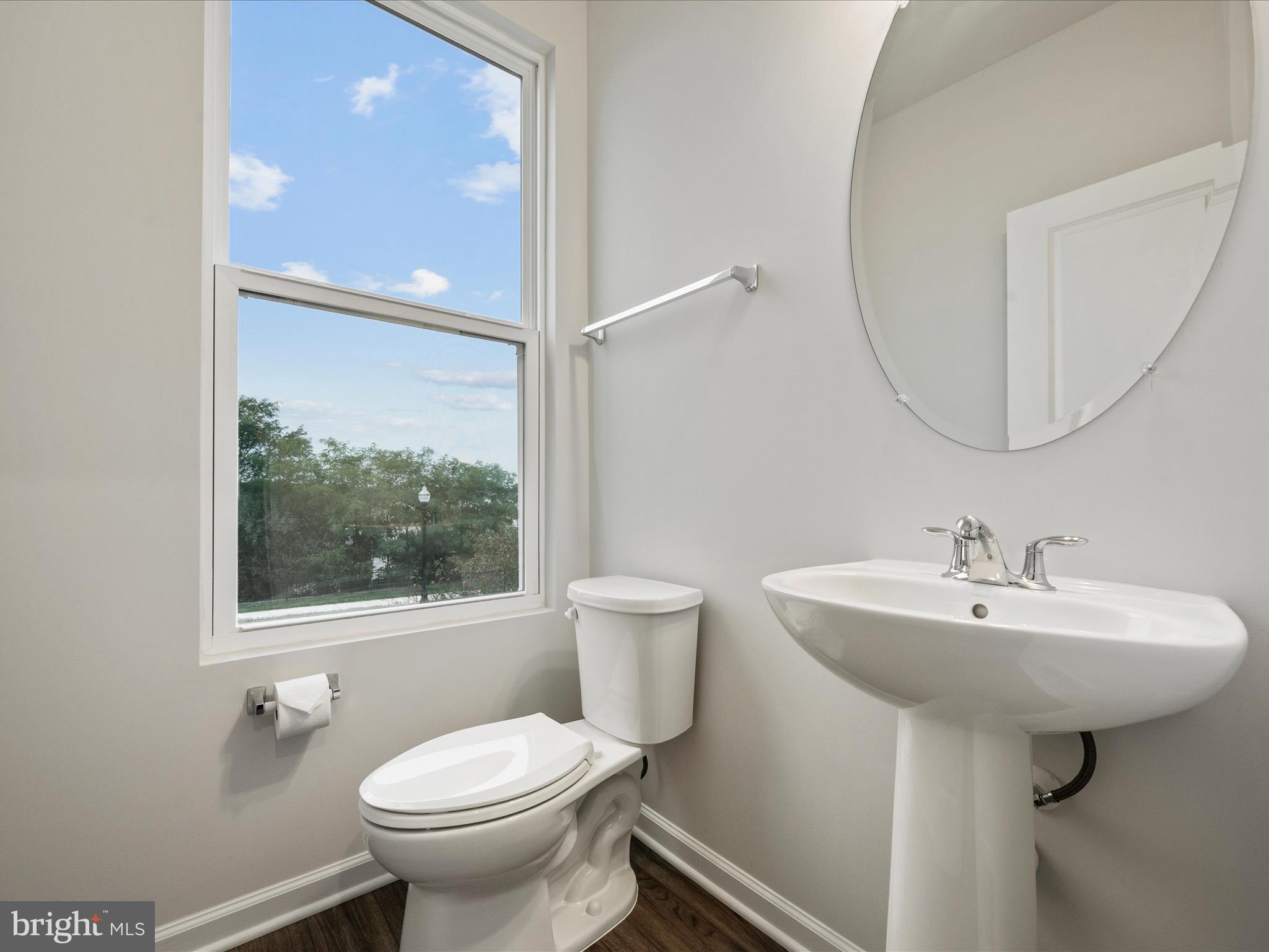 PRESIDENTS POINTE - Residential