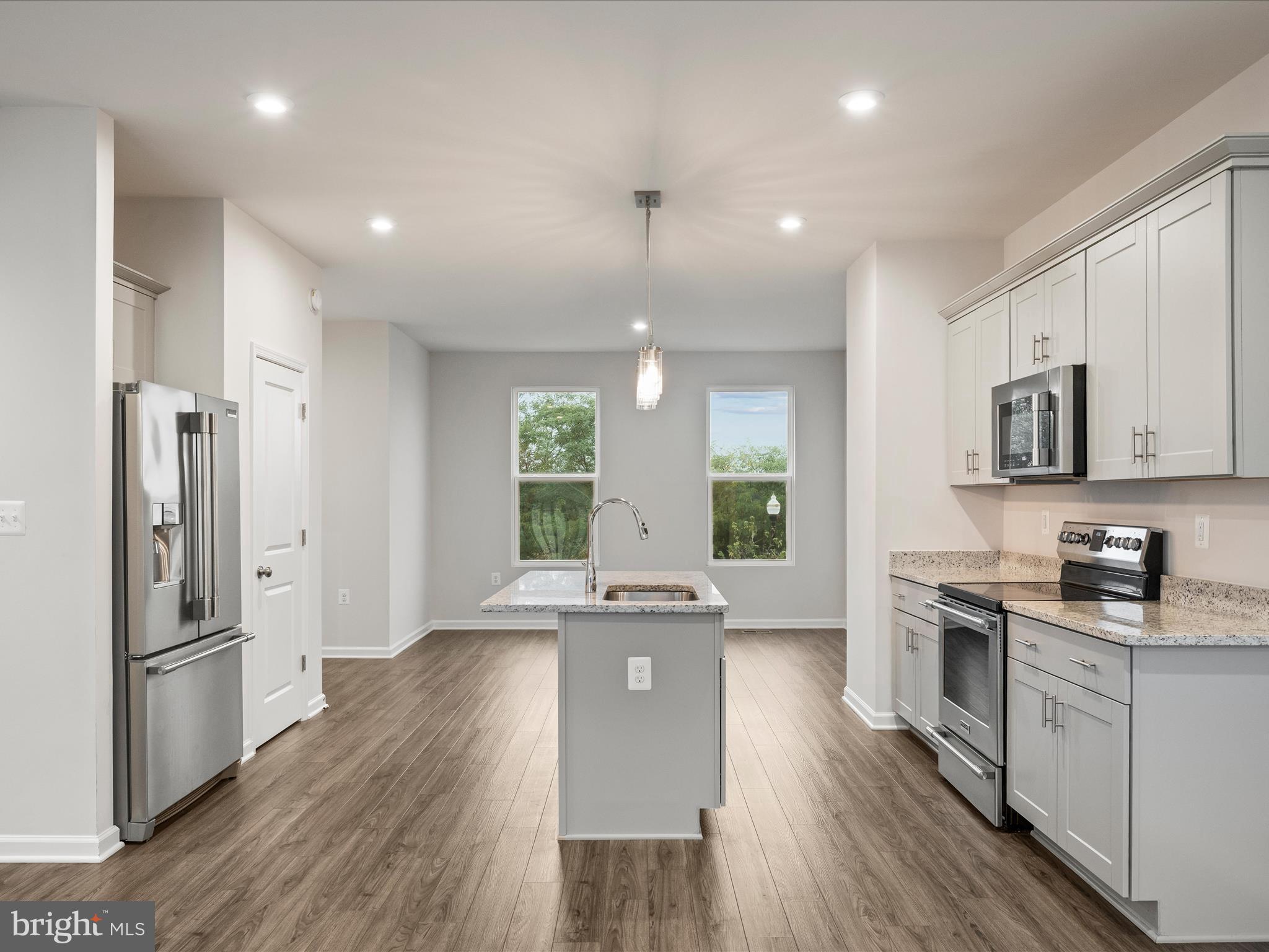 175 PRESIDENTS POINTE AVENUE