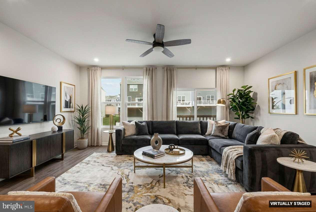 PRESIDENTS POINTE - Residential