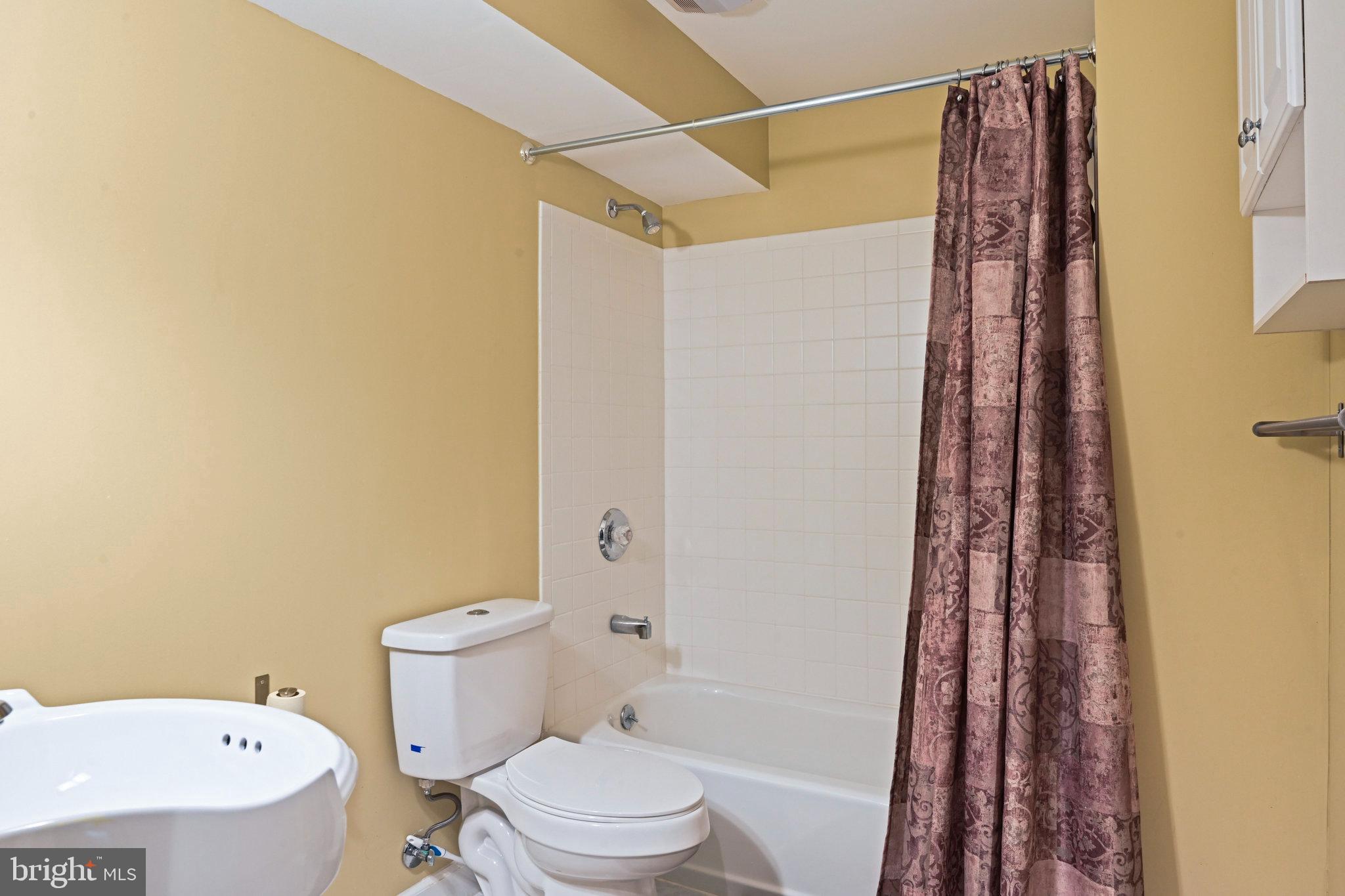 BELMONT GREENE - Residential Lease