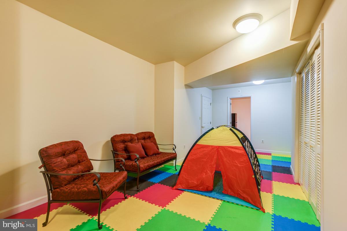 OLNEY OUTSIDE - Residential