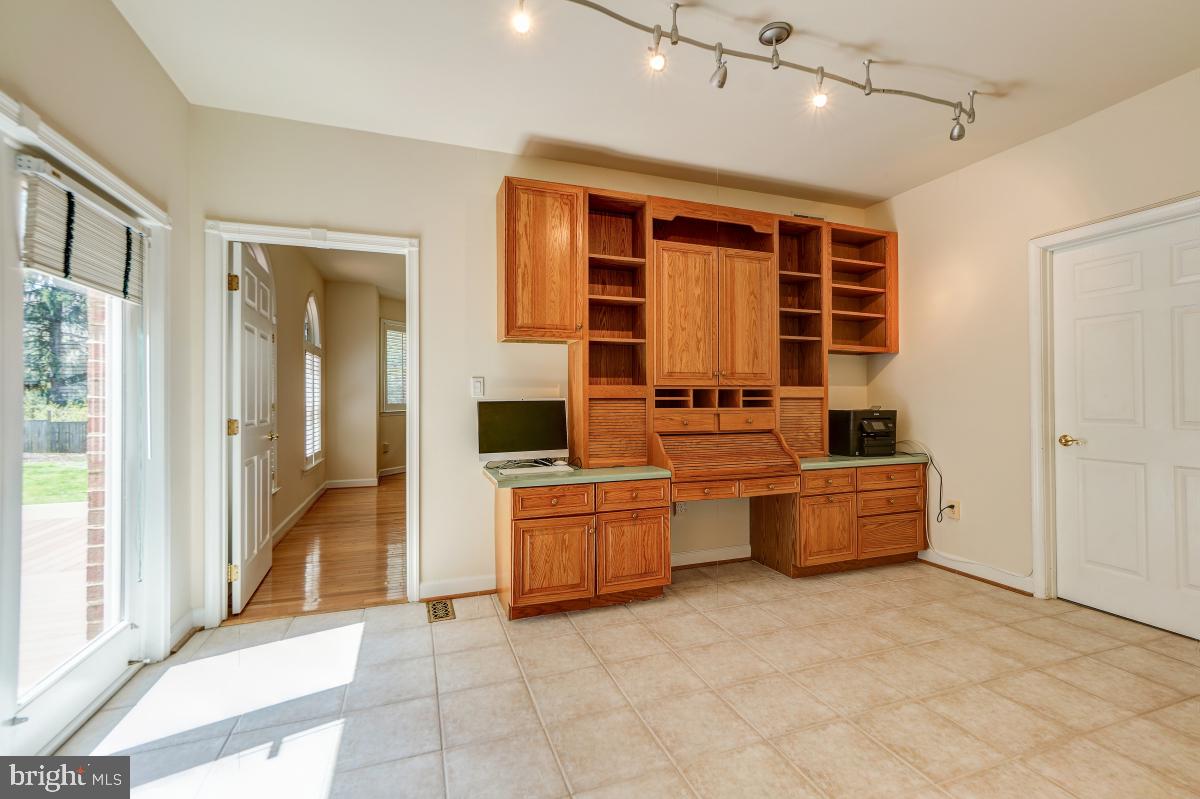 OLNEY OUTSIDE - Residential