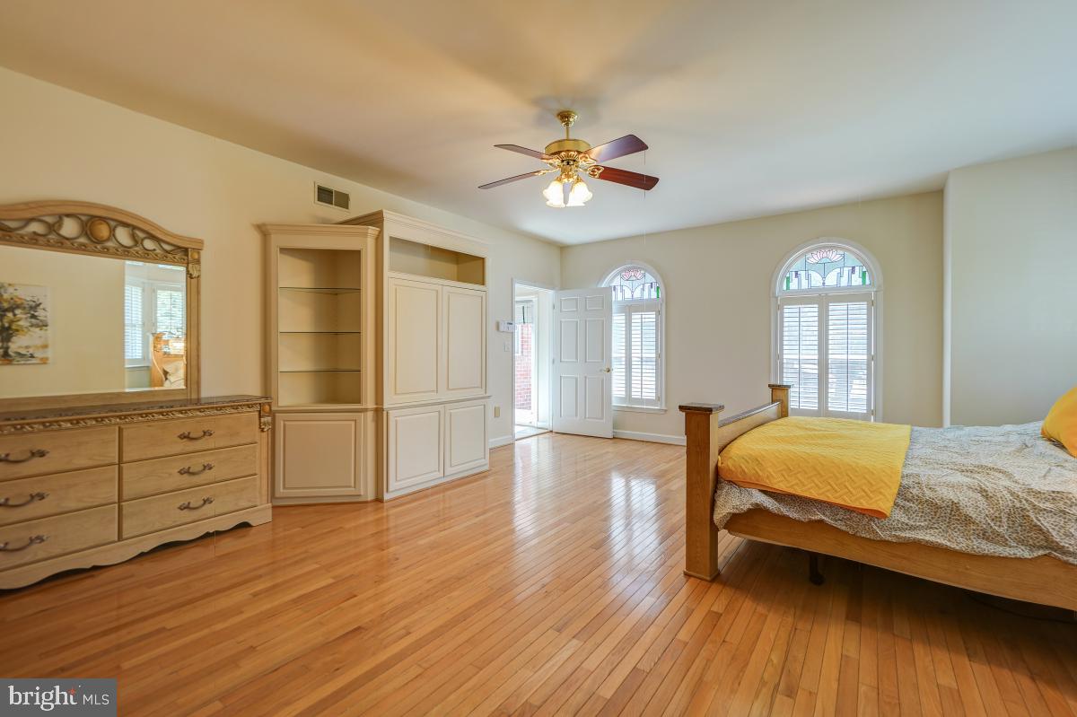 OLNEY OUTSIDE - Residential