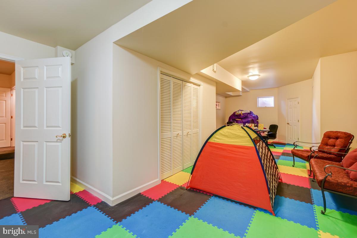 OLNEY OUTSIDE - Residential